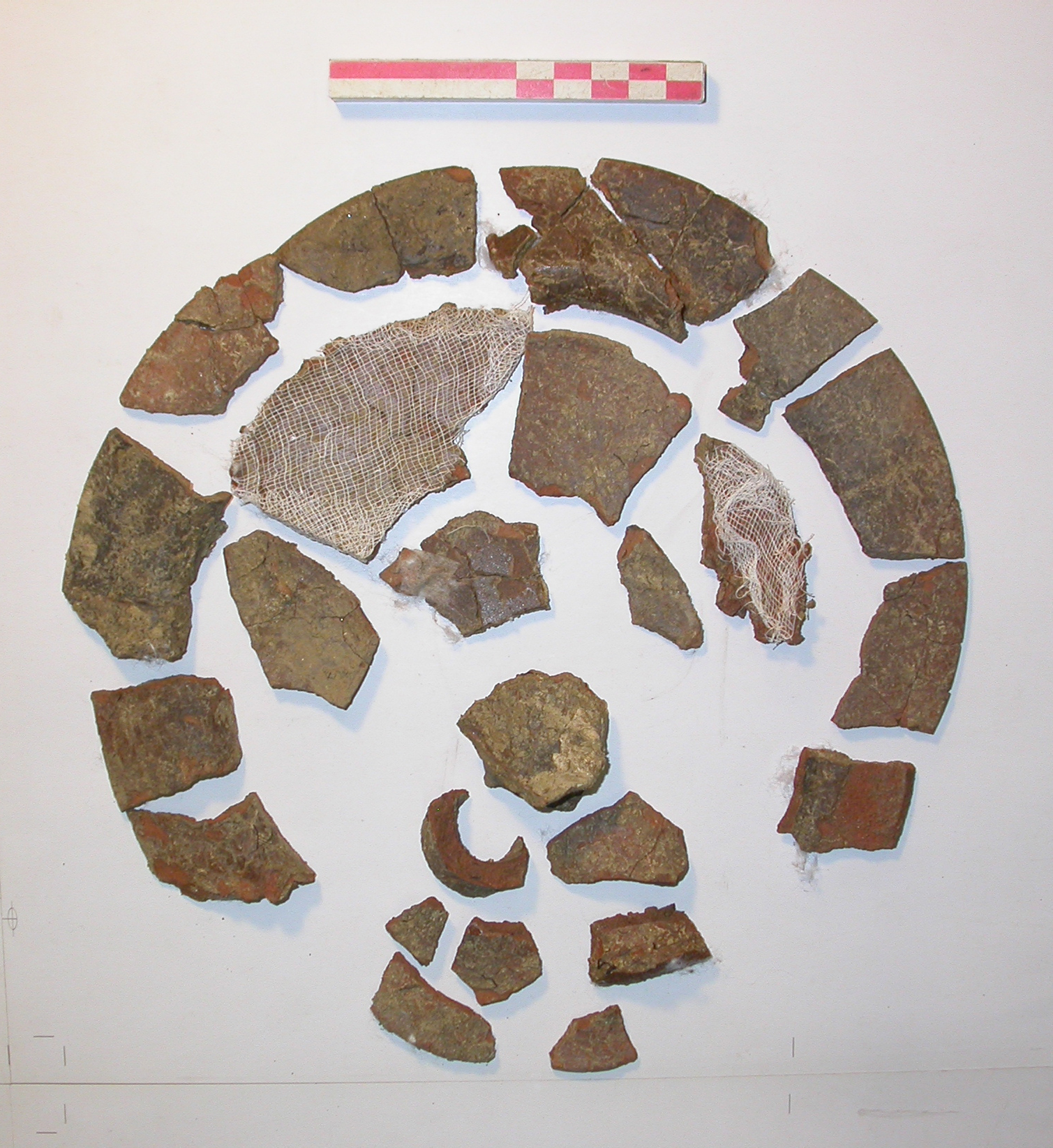 SINGOLO OGGETTO/ piatto, PERIODIZZAZIONI/ Protostoria/ Eta' del Ferro/ Prima eta' del Ferro