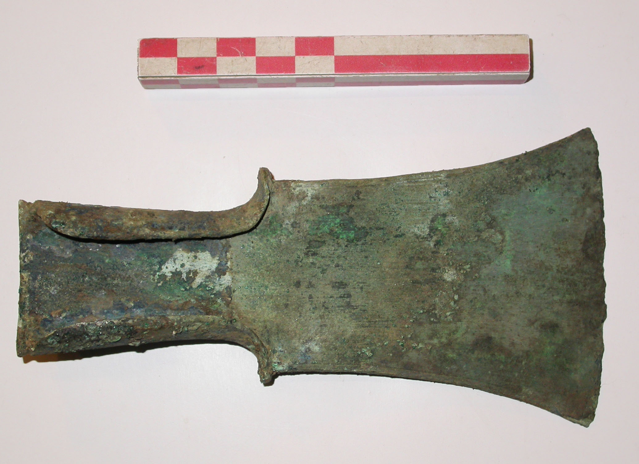 SINGOLO OGGETTO/ ascia, PERIODIZZAZIONI/ Protostoria/ Eta' del Ferro/ Prima eta' del Ferro