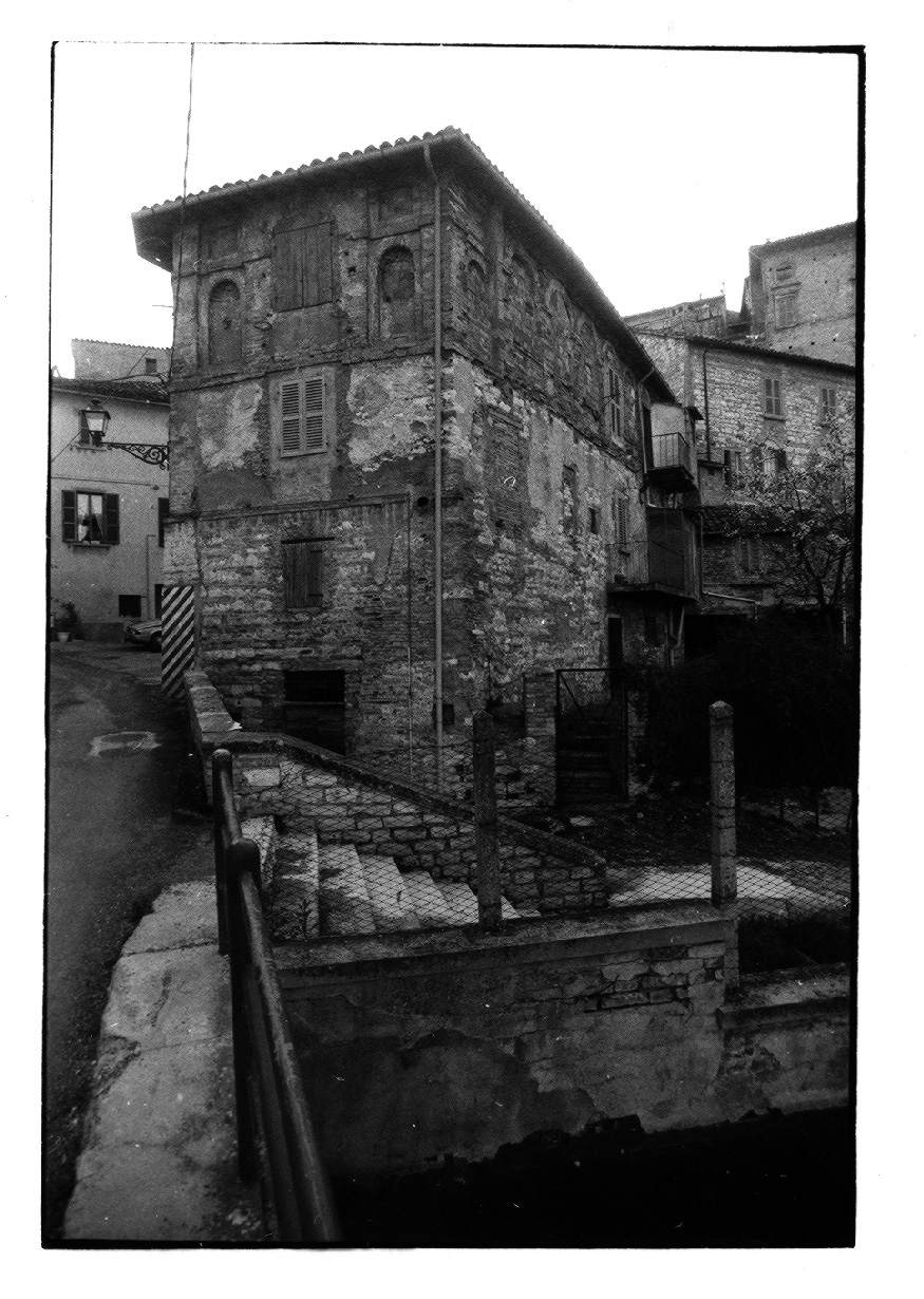 Casa Moraschini (casa in linea) - Pergola (PU) 