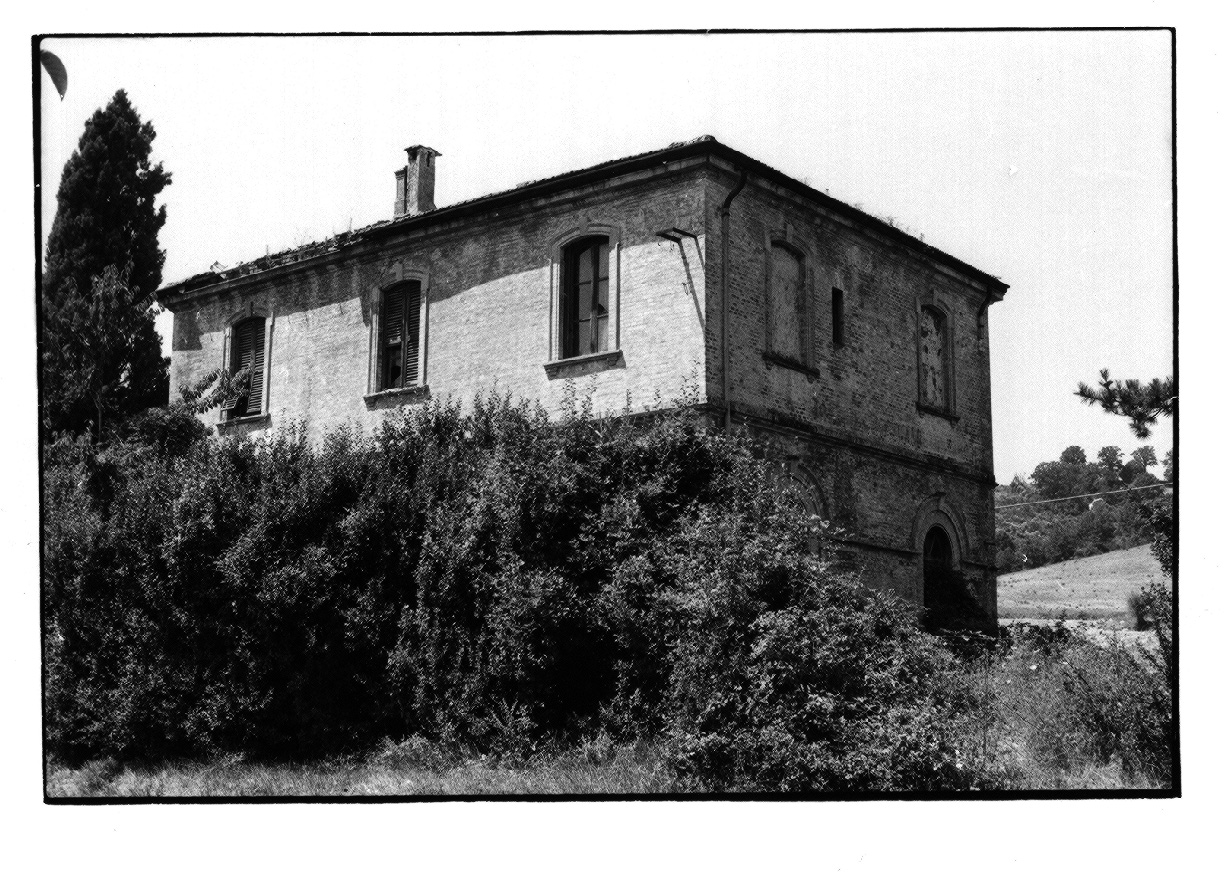 Stazione ferroviaria (stazione, ferroviaria) - Pergola (PU) 