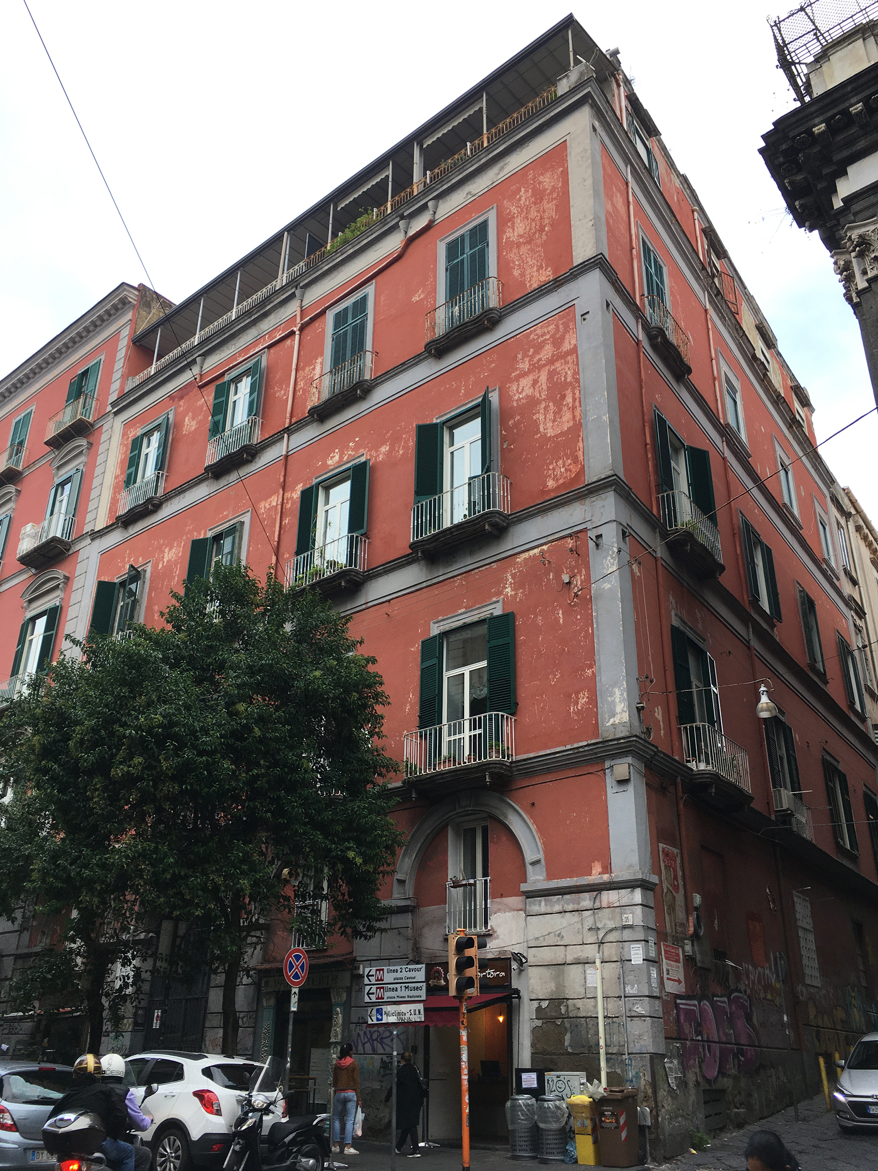 [Palazzo in Via S. Maria a Costantinopoli, 33] (palazzo) - Napoli (NA) 
