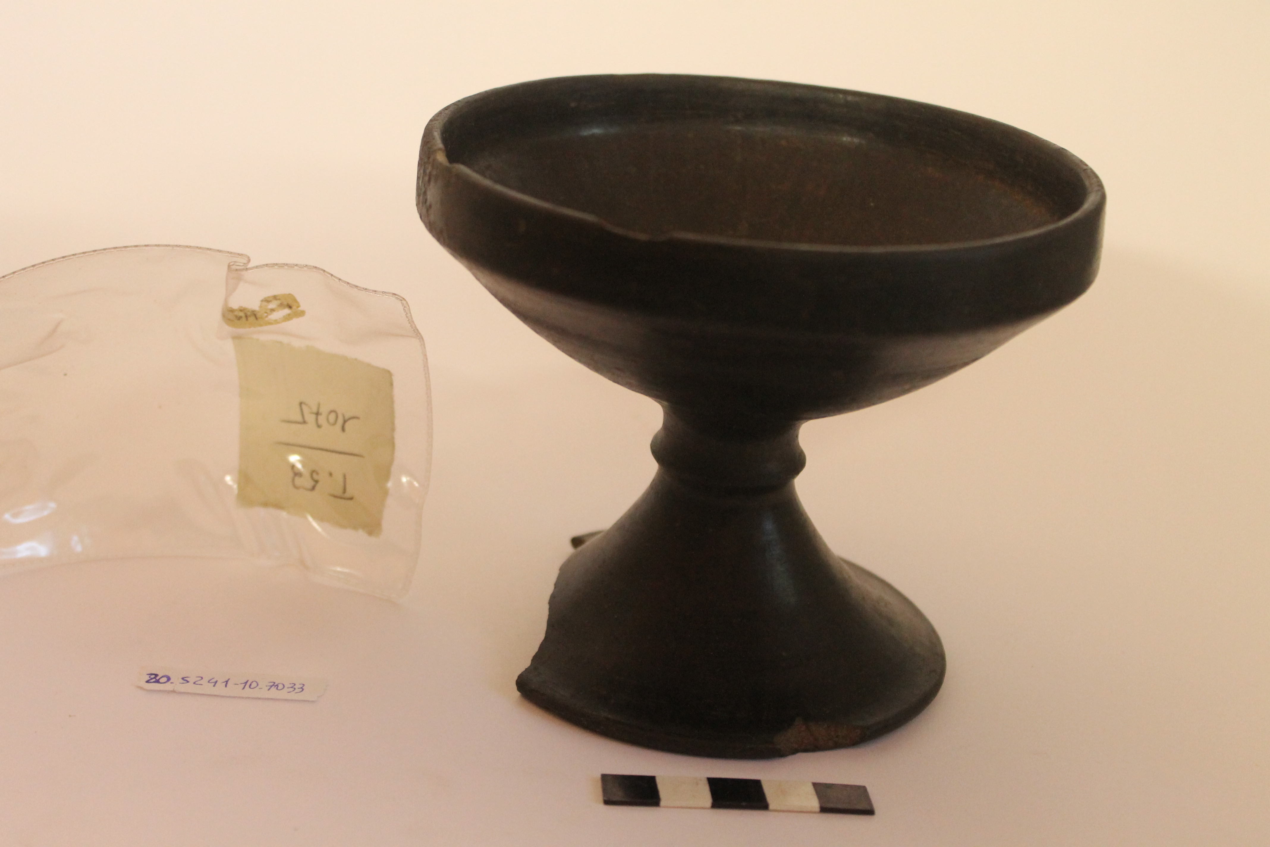 SINGOLO OGGETTO/ scodella, SECOLI/ VI a.C