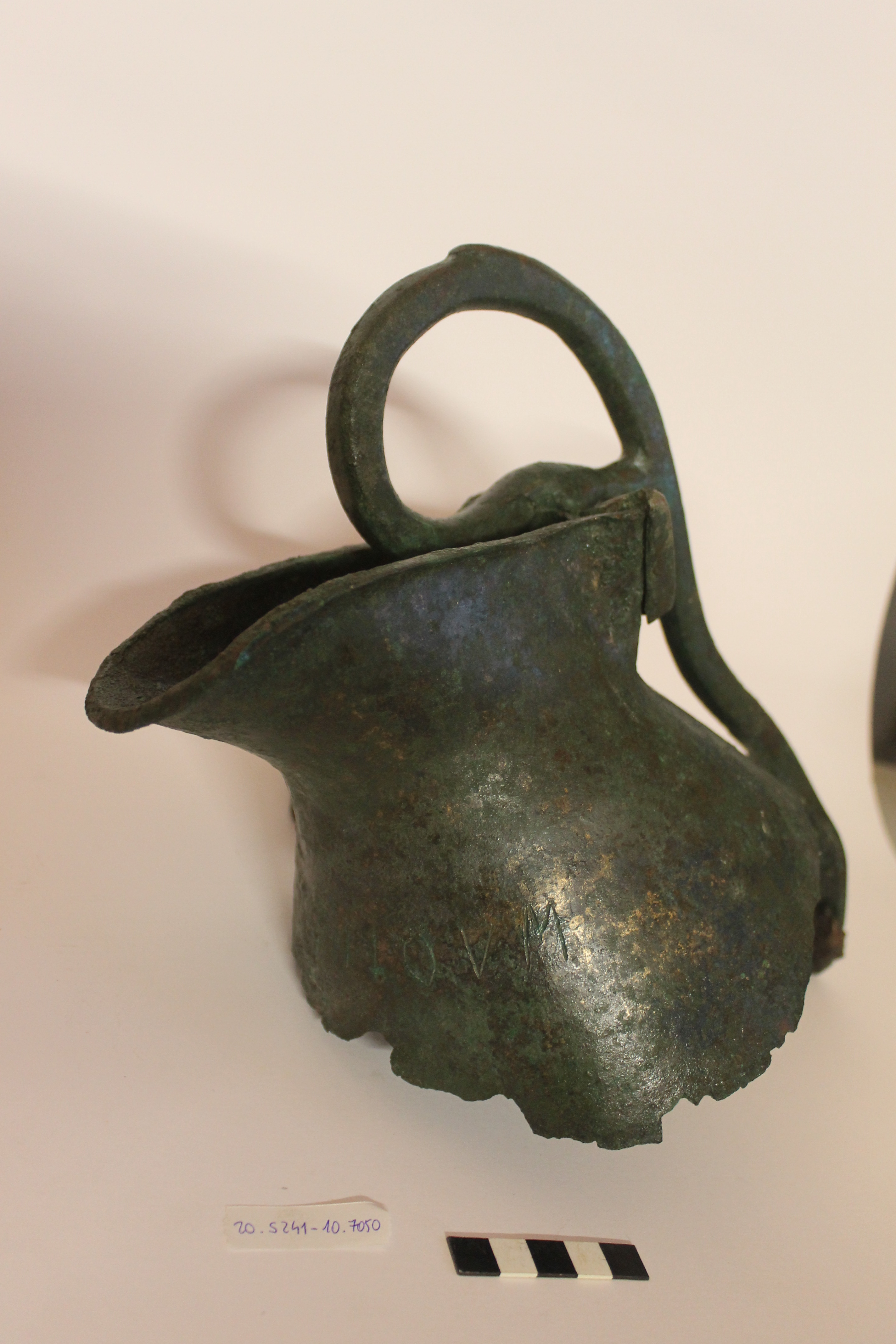 SINGOLO OGGETTO/ oinochoe, SECOLI/ V a.C