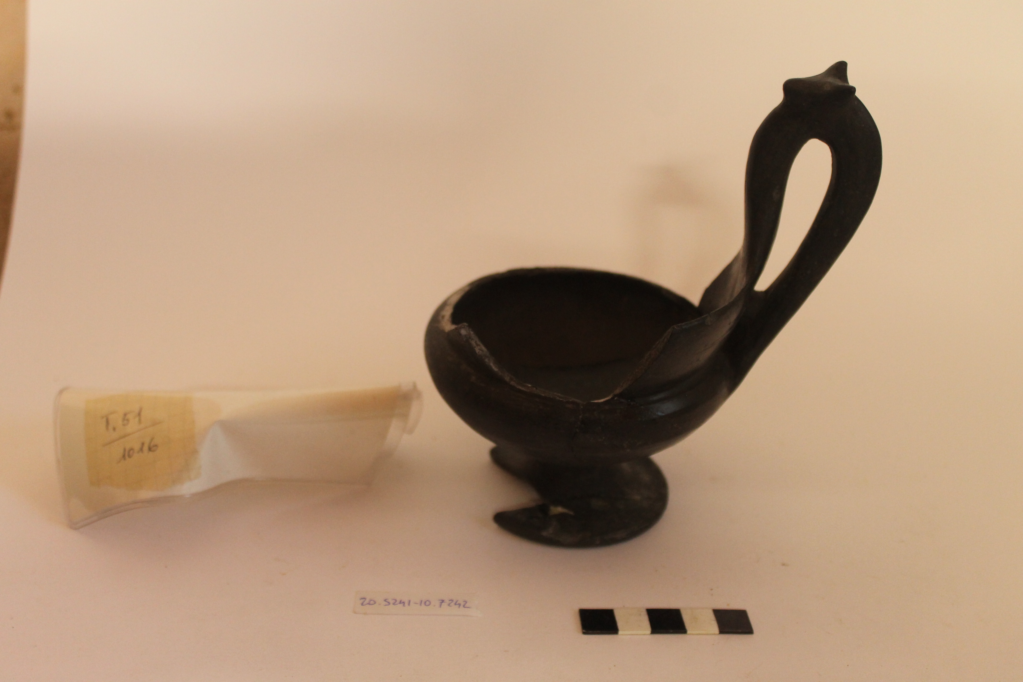 SINGOLO OGGETTO/ kyathos, SECOLI/ VI a.C