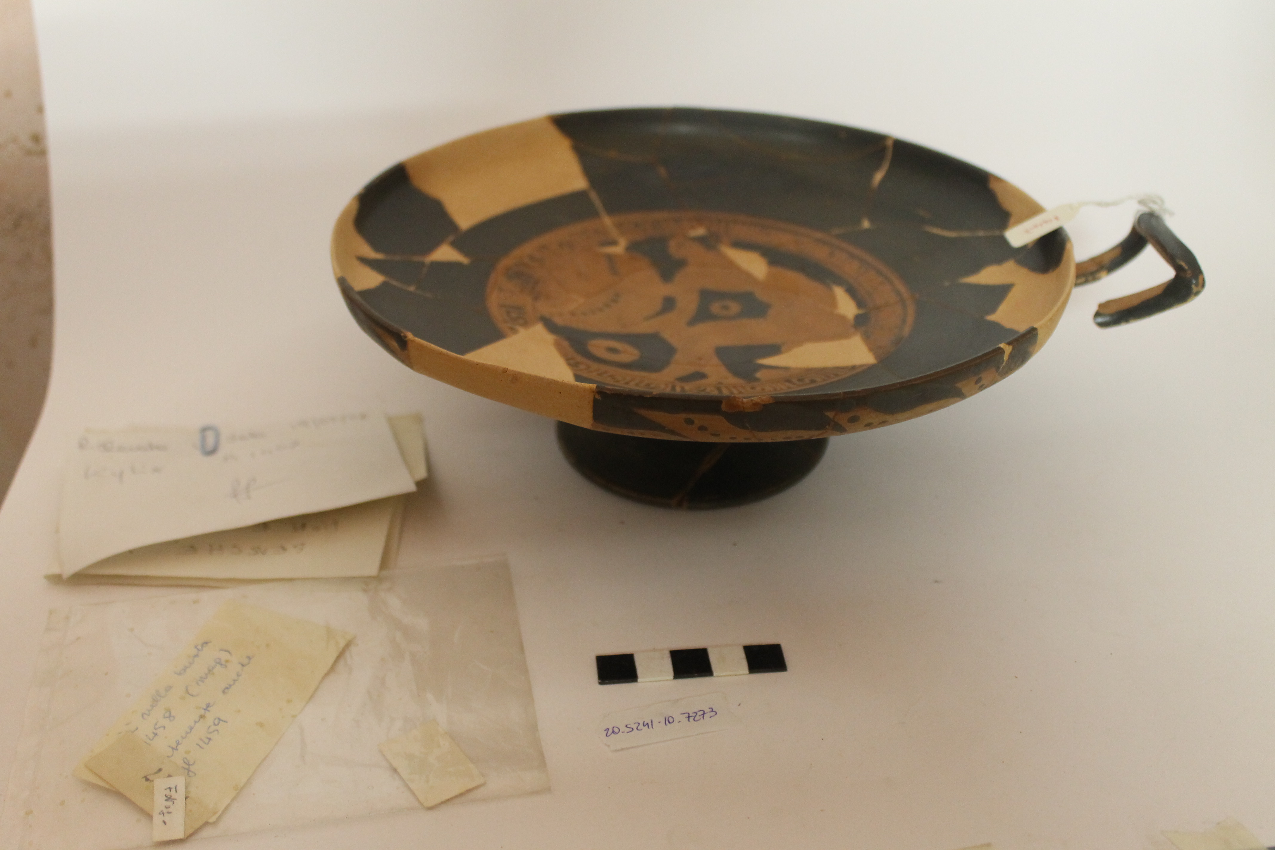 SINGOLO OGGETTO/ kylix, SECOLI/ V a.C