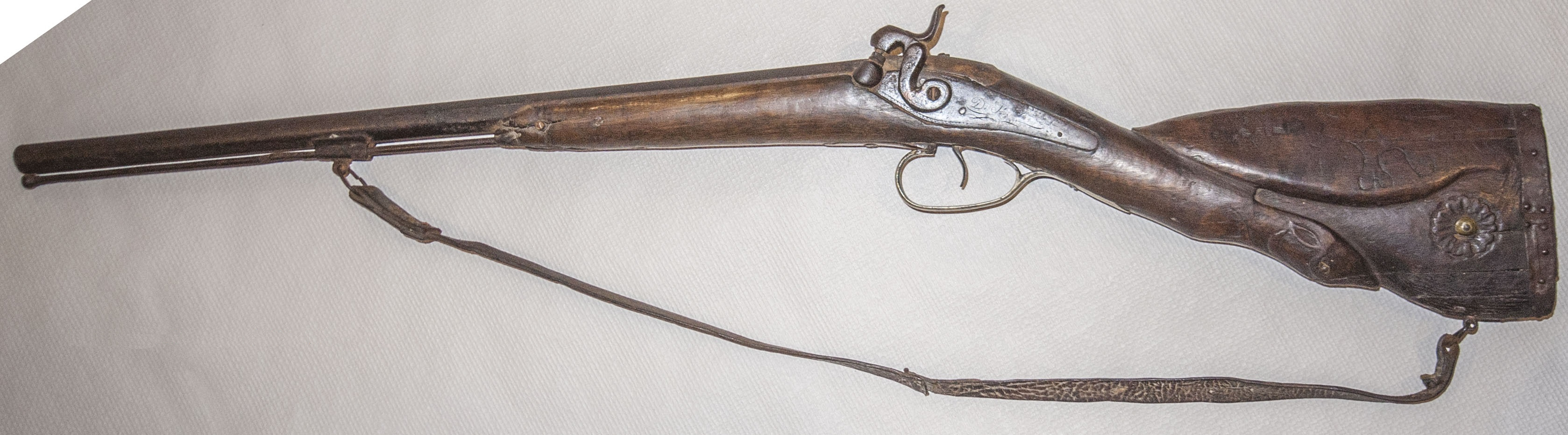 motivo decorativo zoomorfo (fucile - ad una canna ad anima liscia) - manifattura italiana (metà XIX)