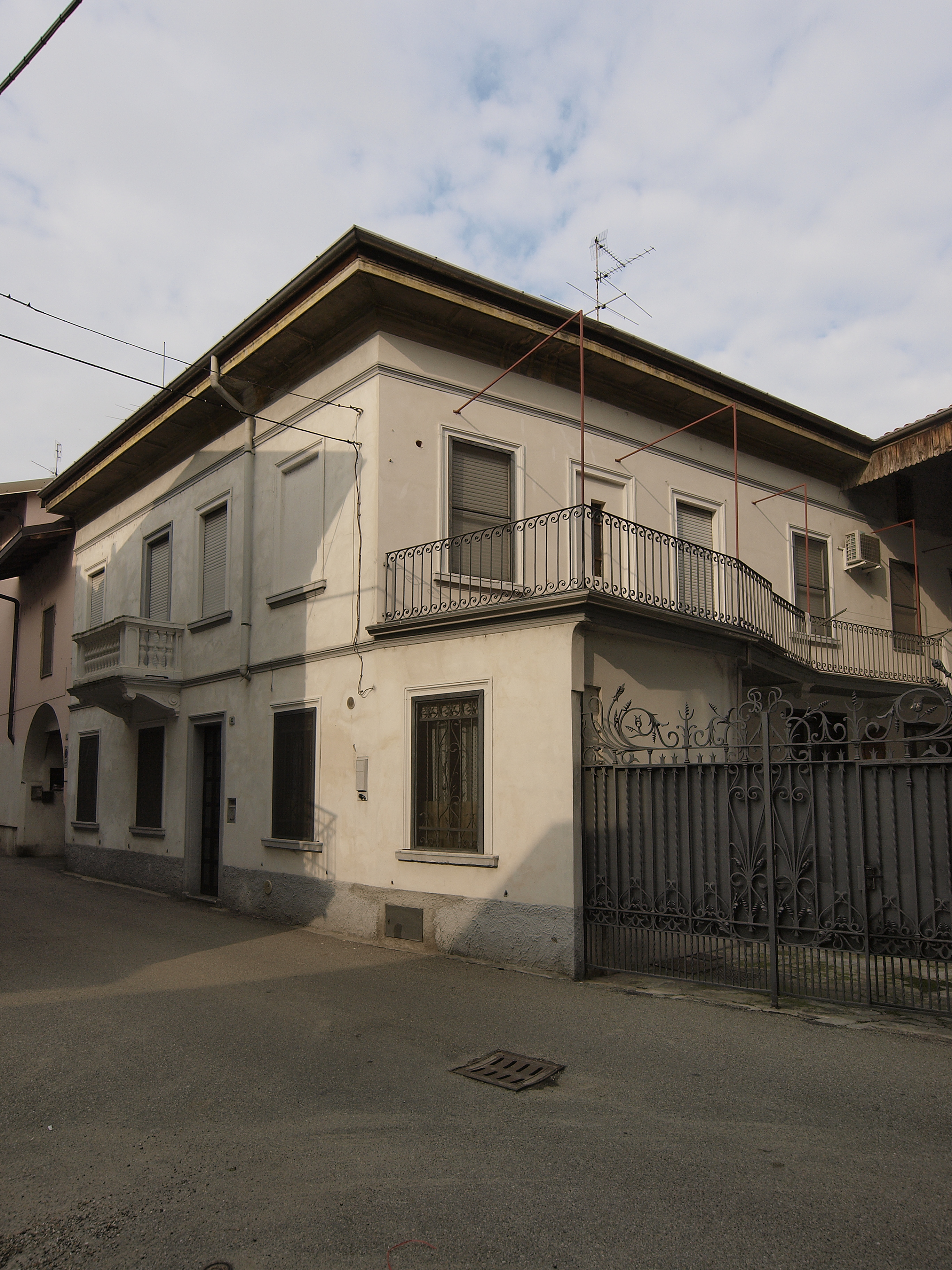 [Casa in Via San Giorgio, 45] (casa) - CERANO (NO)  (XIX, prima metà)
