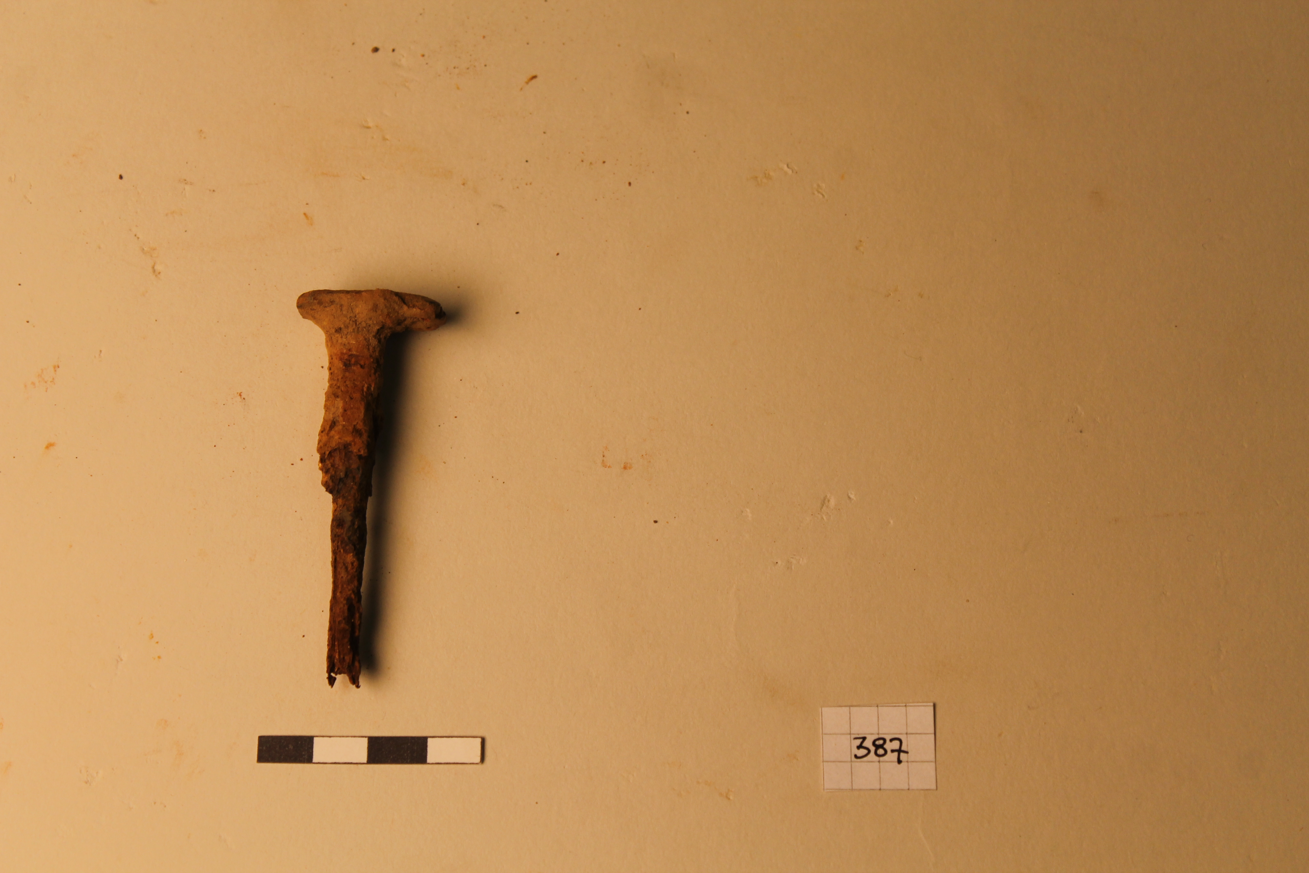 SINGOLO OGGETTO/ chiodo, PERIODIZZAZIONI/ Storia/ Eta' antica/ Eta' romana/ Eta' romana imperiale