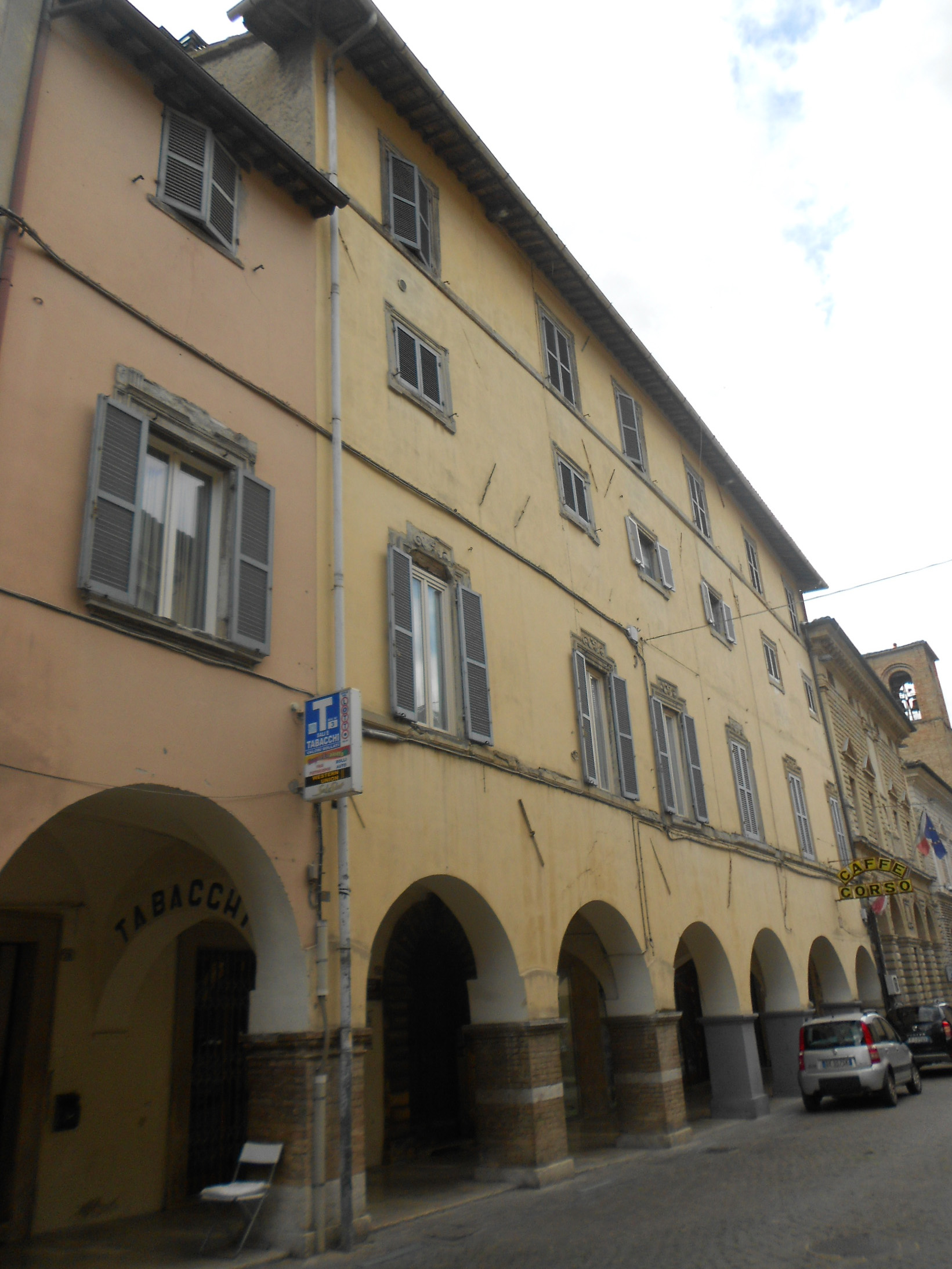 Palazzo Bramasangue (palazzo, gentilizio) - Fossombrone (PU)  (XV)