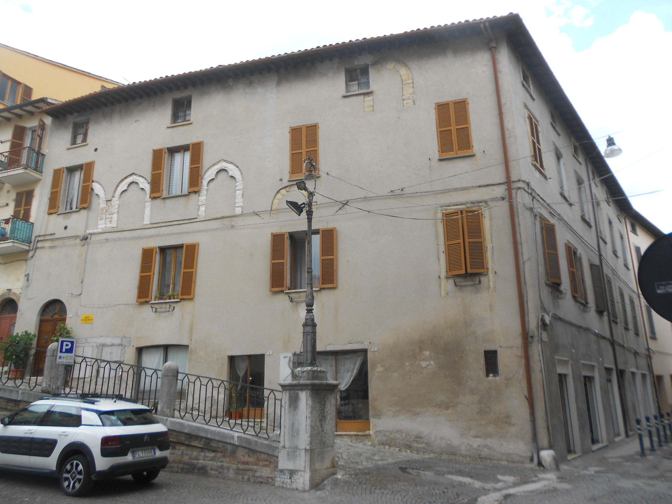 Palazzo Bentivoglio (palazzo, gentilizio) - Fossombrone (PU)  (XVI)