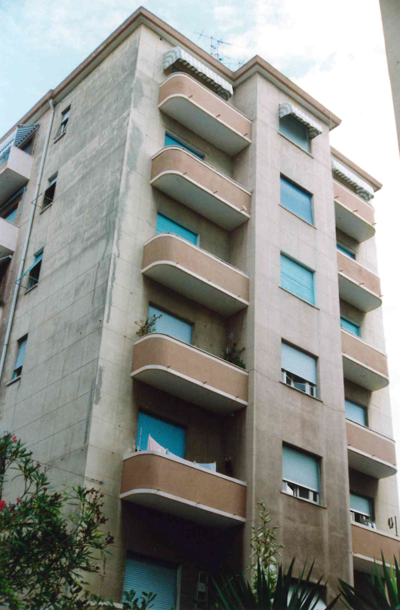 palazzo (casa, a torre) - Savona (SV)  (XX)