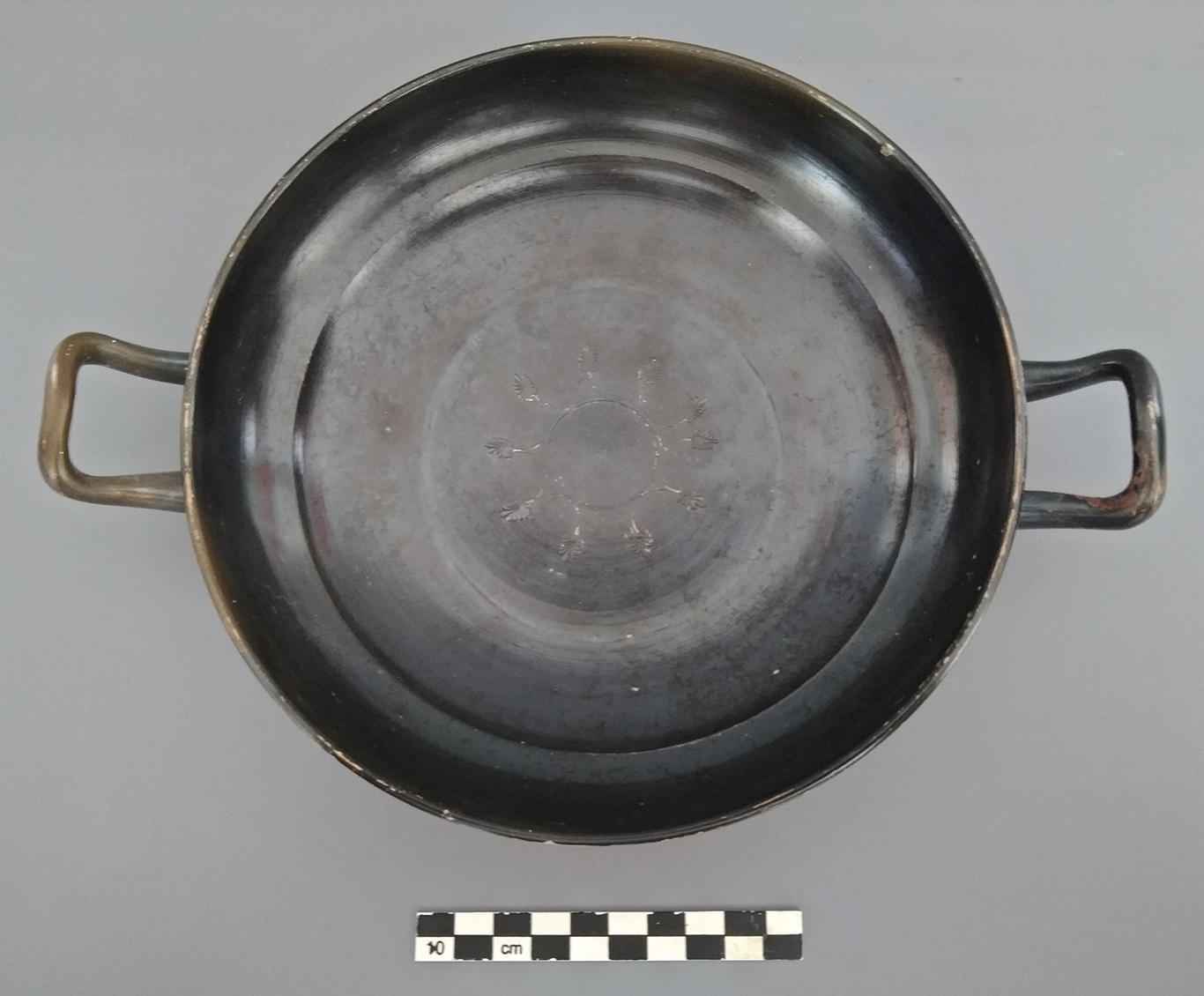 SINGOLO OGGETTO/ kylix, SECOLI/ IV a.C