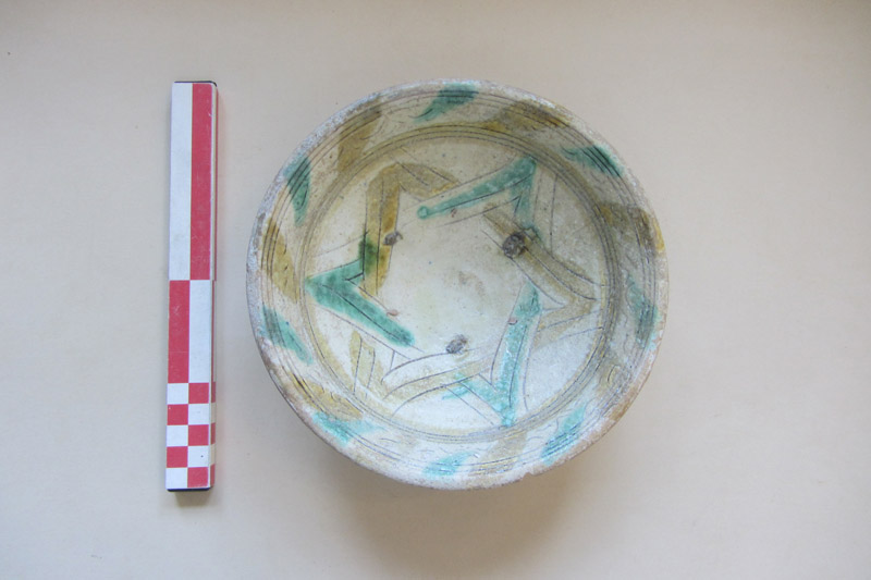 SINGOLO OGGETTO/ ciotola, PERIODIZZAZIONI/ Storia/ Eta' moderna/ Eta' rinascimentale