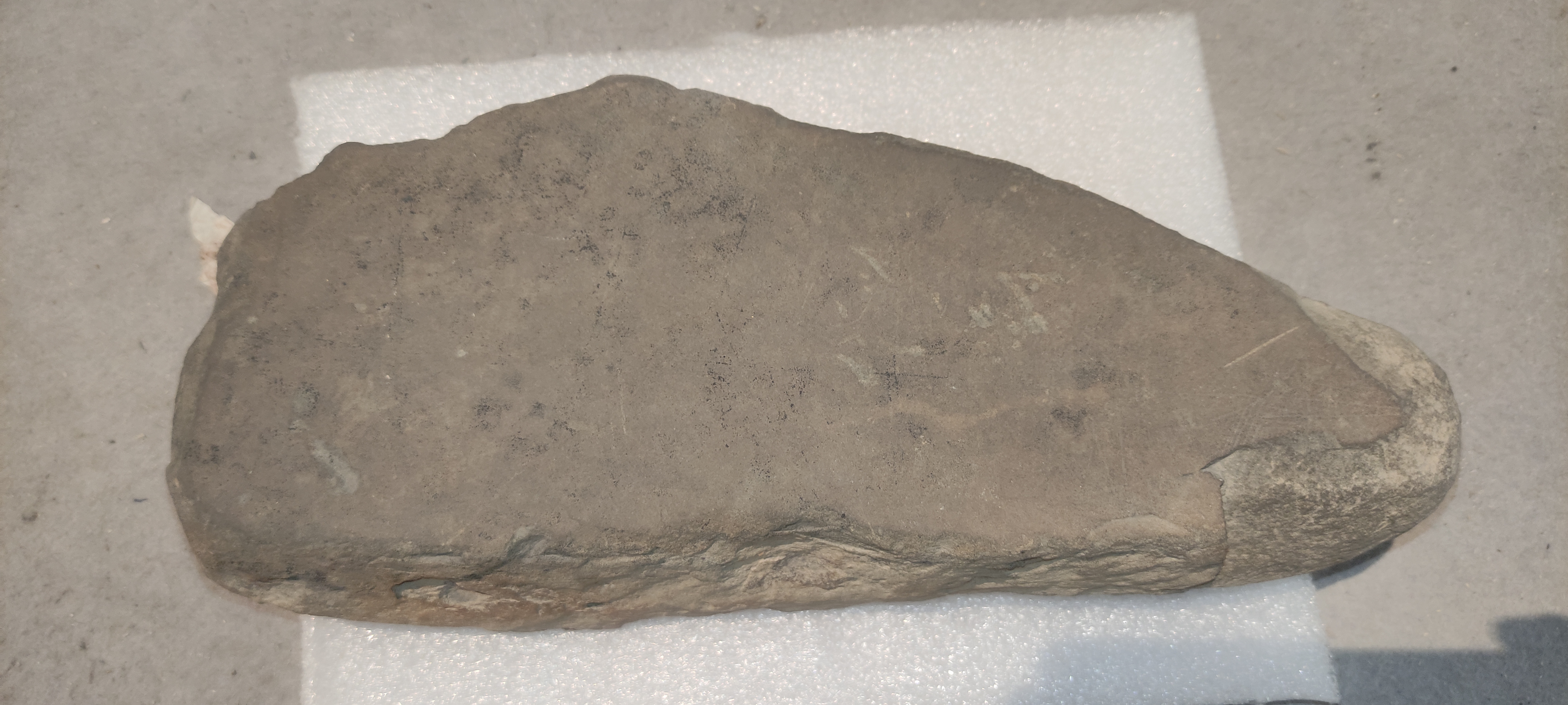 SINGOLO OGGETTO/ masso inciso, PERIODIZZAZIONI/ Storia/ Eta' antica/ Eta' romana/ Eta' romana imperiale