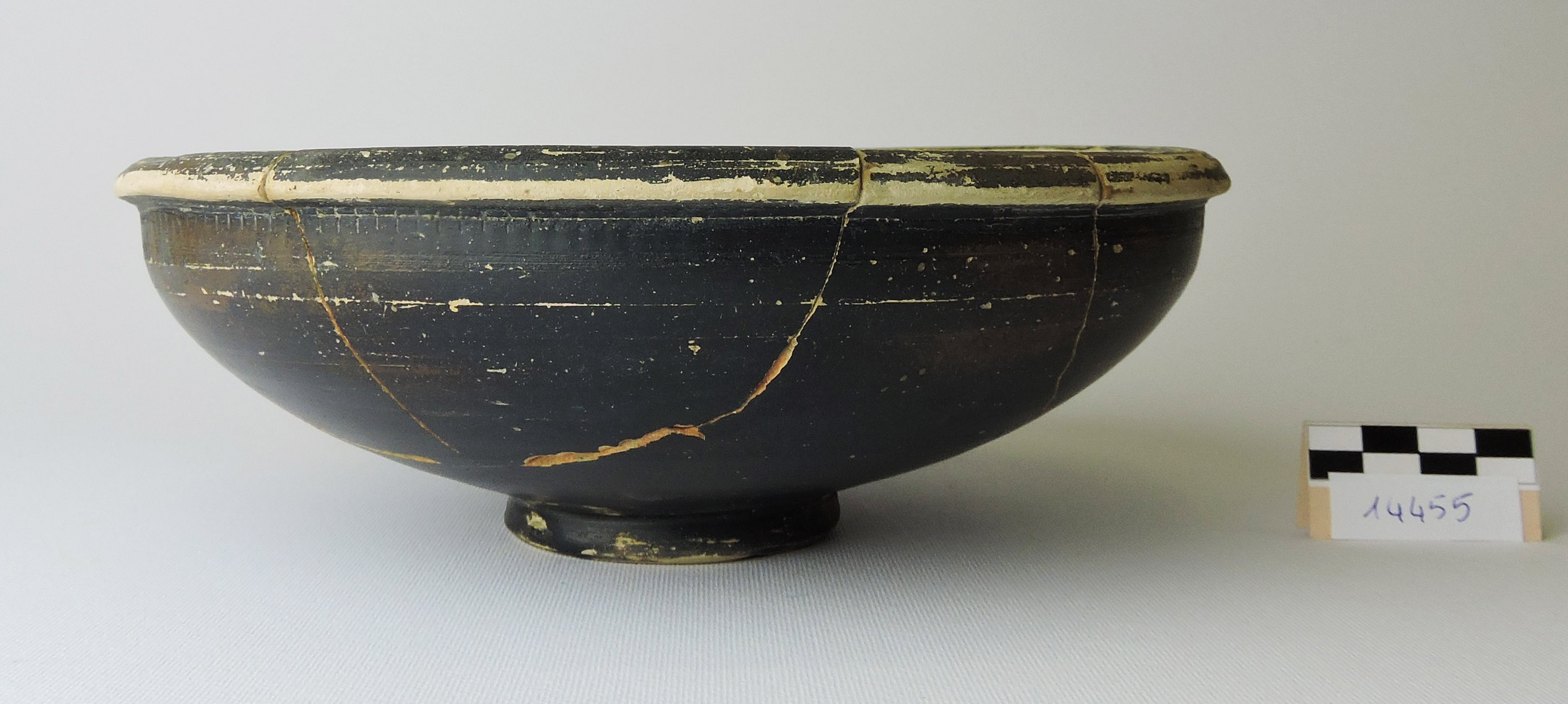 ciotola, Morel 1552c1 - produzione riminese (metà sec. III a.C)