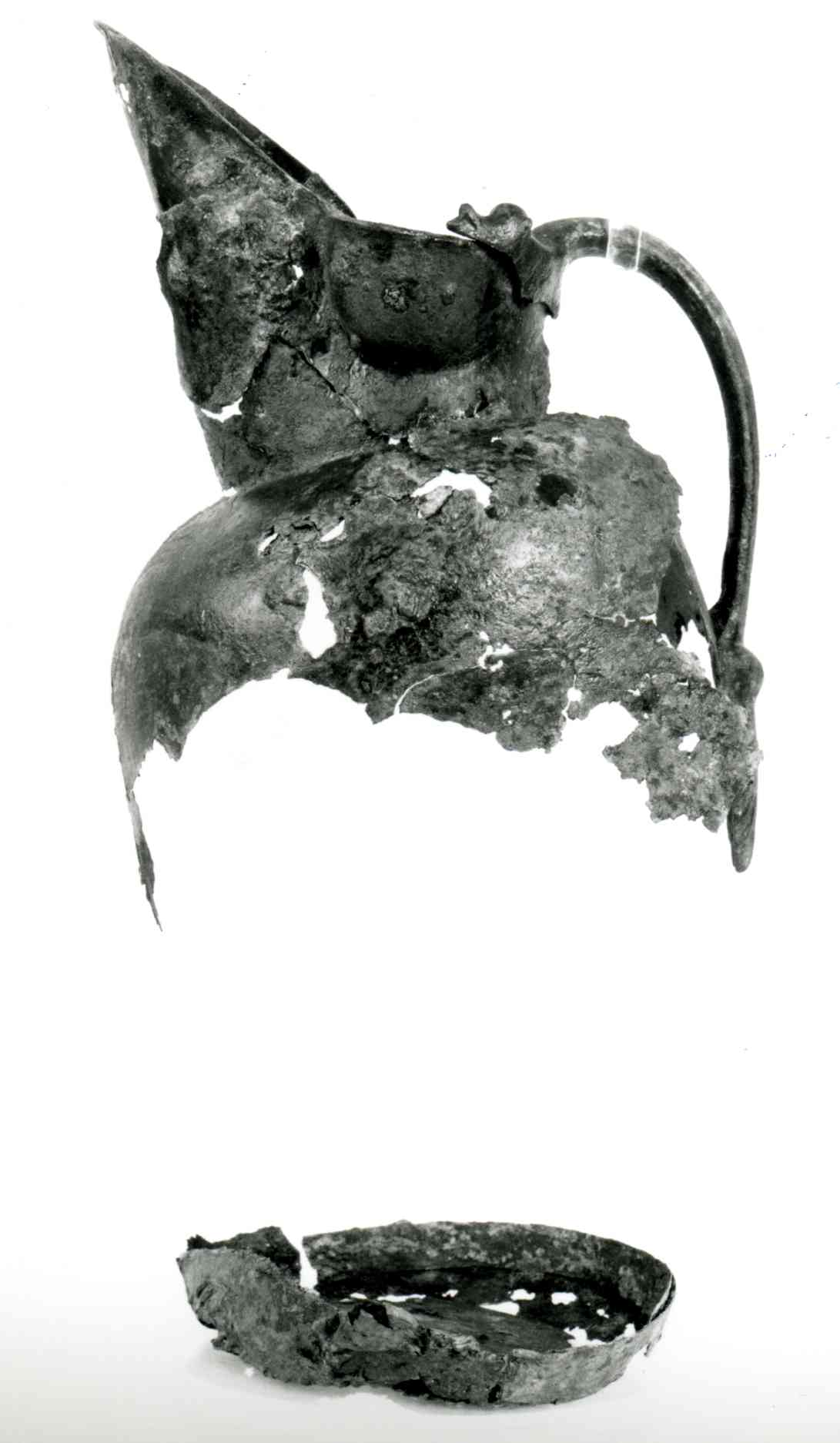 plunkekanne - produzione etrusca (seconda metà sec. VI a.C)