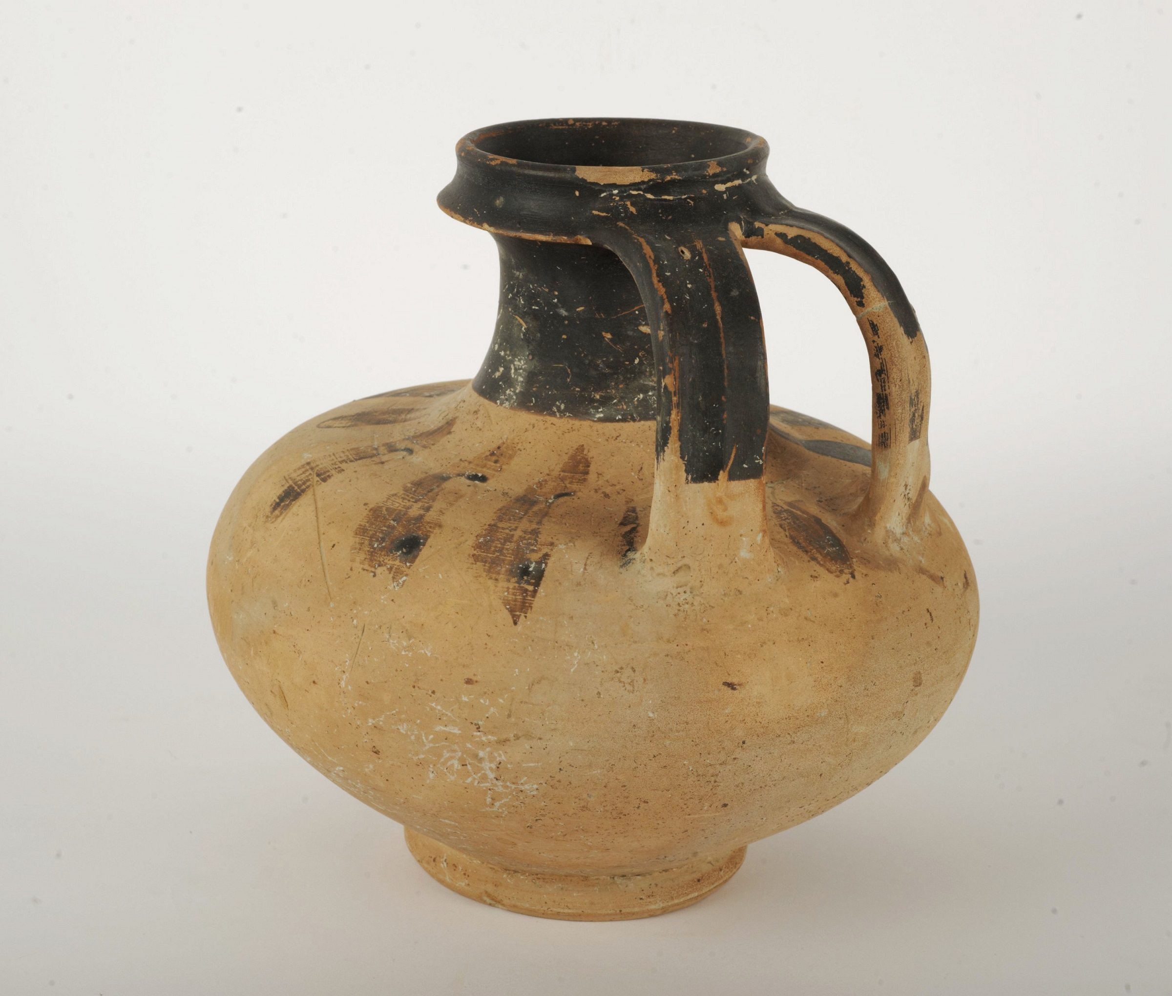 olpe biansata, mike - produzione locale adriese (fine/inizio secc. IV/ III a.C)