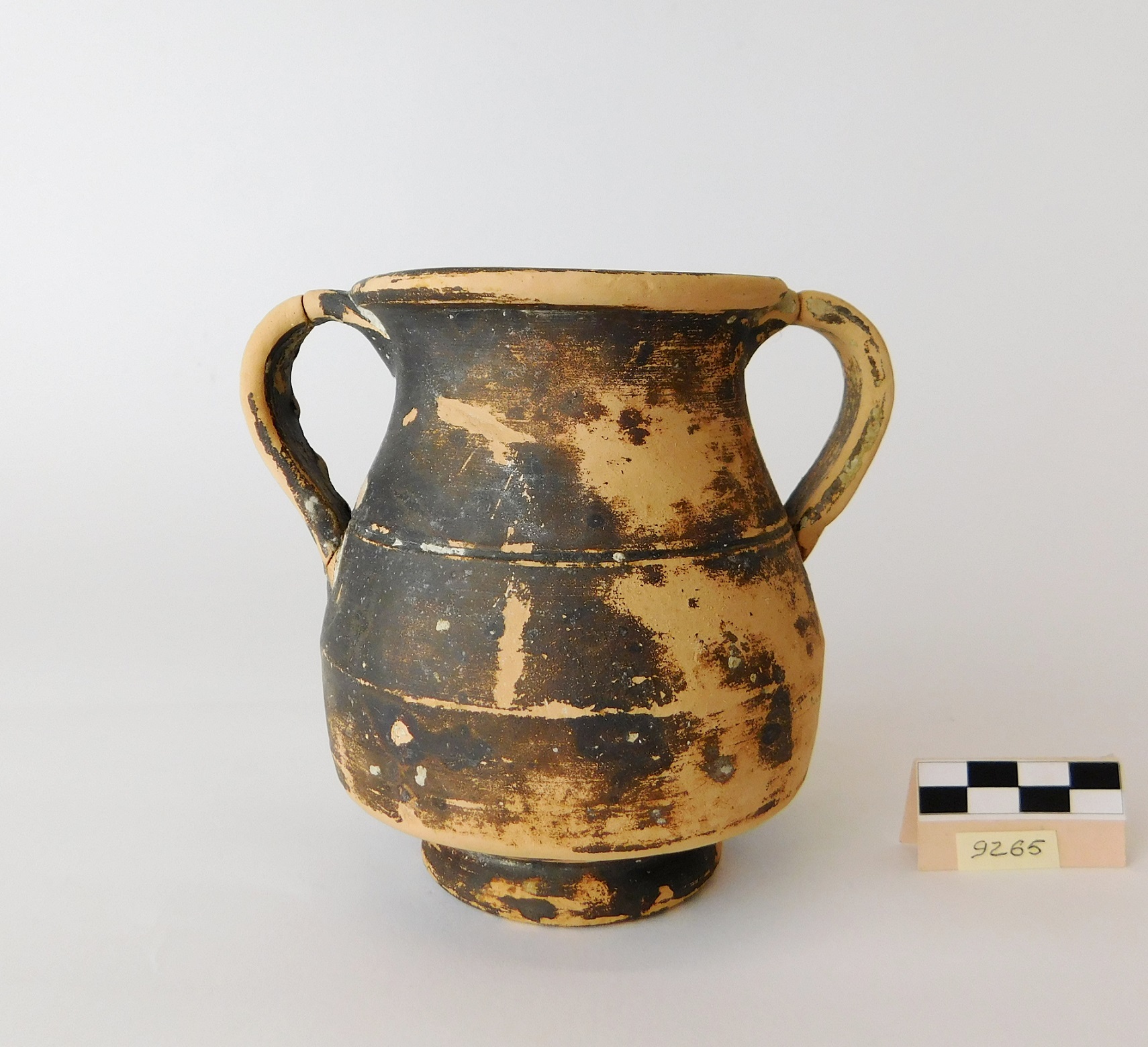 kantharos pelikoide, Lamboglia B10; vicino a Morel 3453 - produzione locale adriese (sec. II a.C)