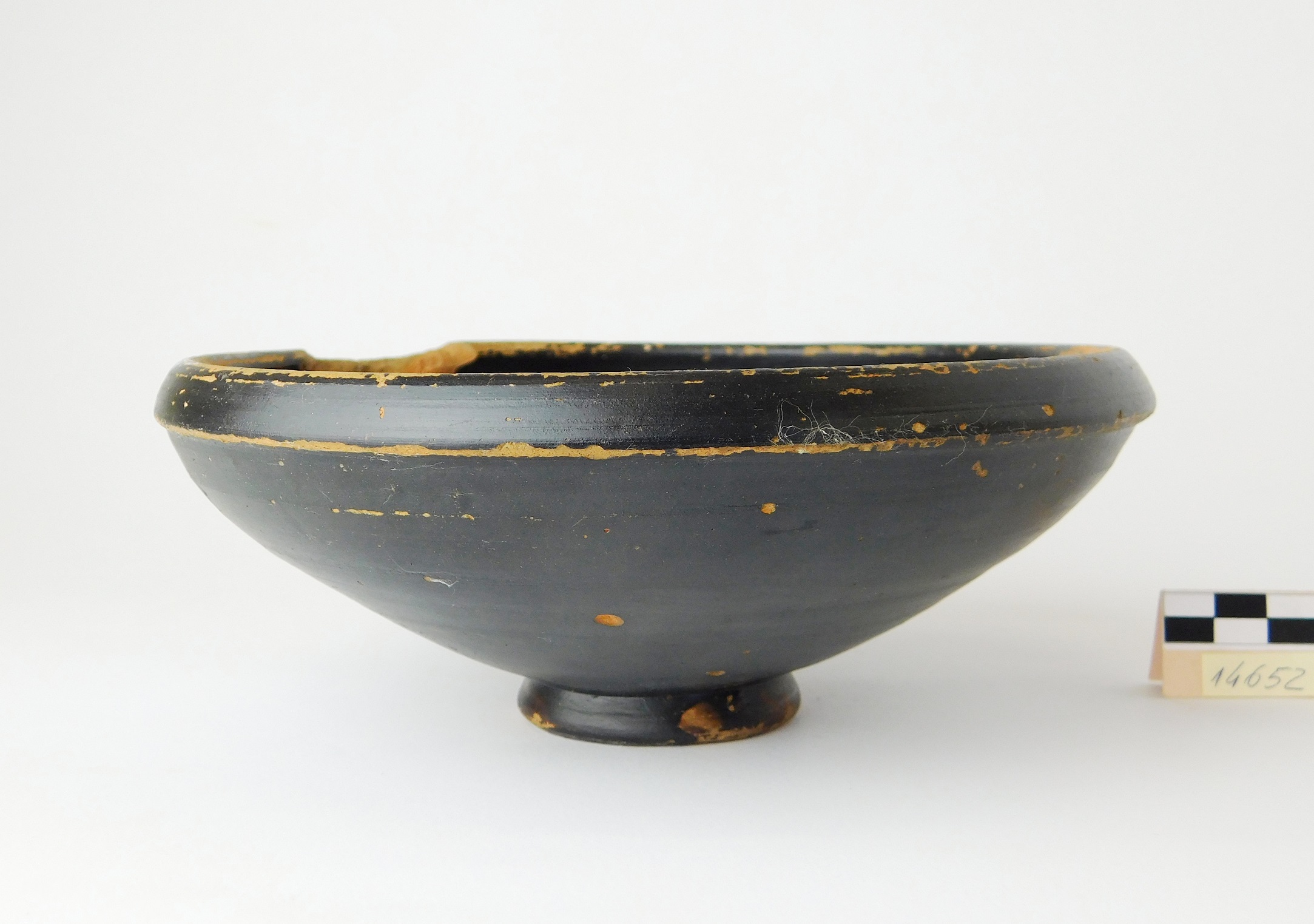 ciotola, Morel, 2538 - produzione locale (sec. III a.C)