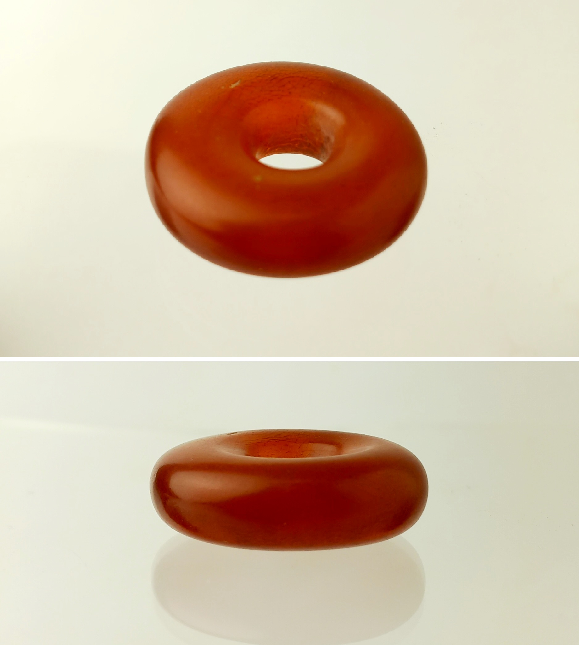 vago di collana - produzione baltica ? (secc. III/ II a.C)