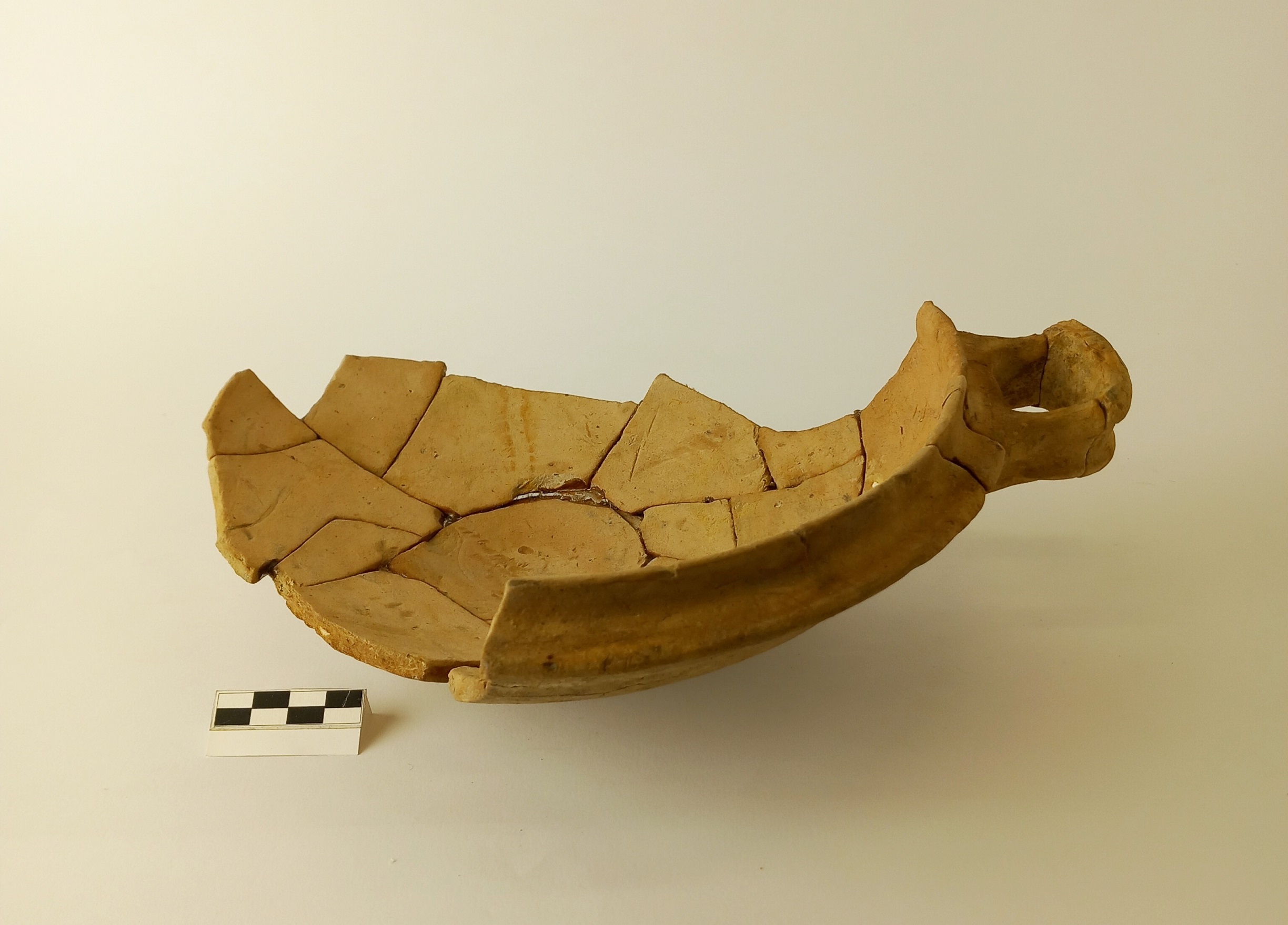 lekanis/ coppa - produzione locale (fine sec. III a.C)