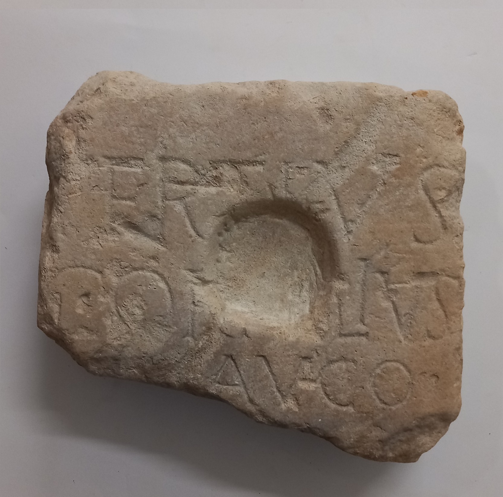 stele, funeraria, (Iscrizione funeraria) Tertius Cor[--?]lius - bottega lapidaria adriese (inizio sec. I d.C)