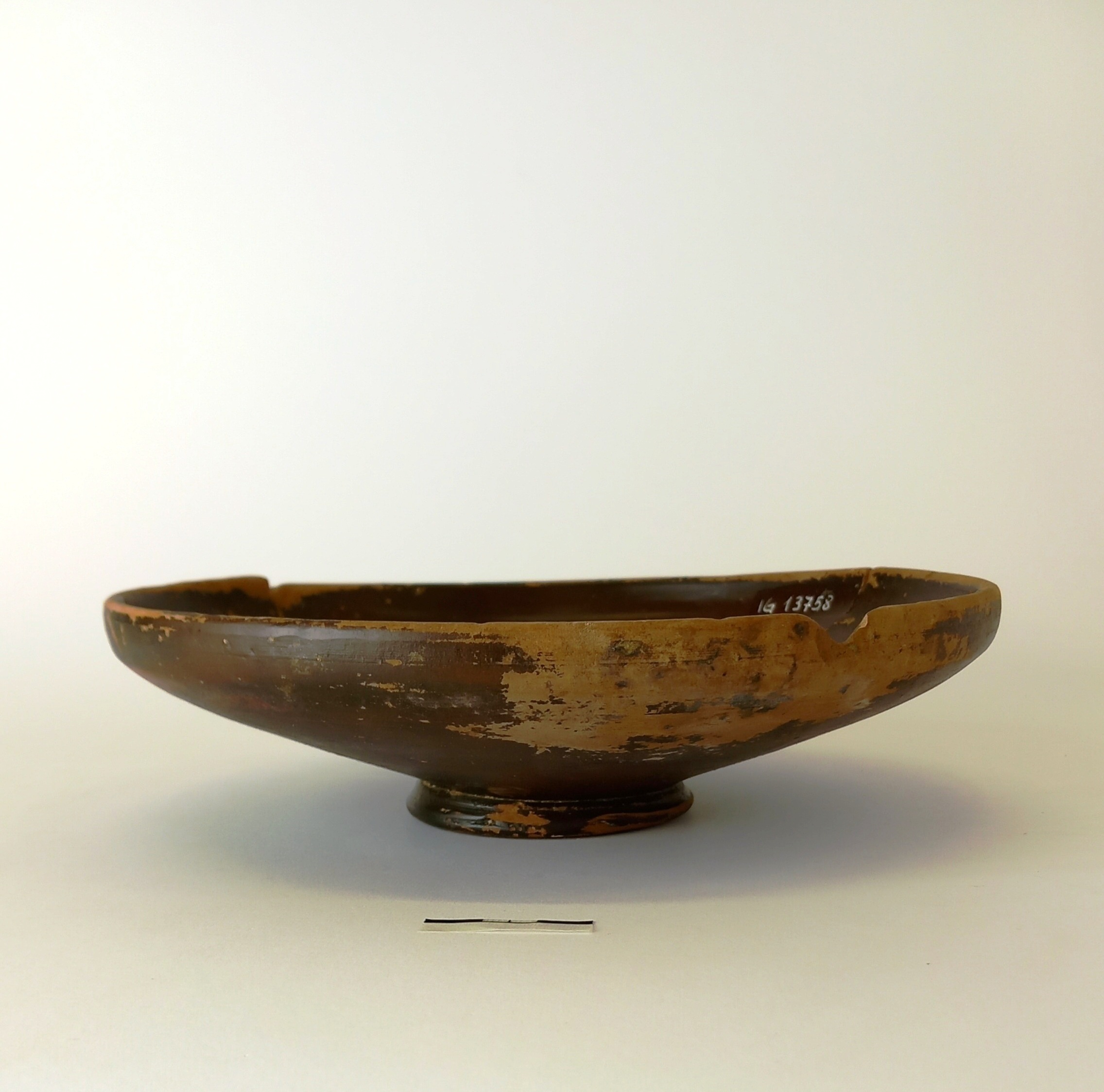 patera, Lamboglia,5/Morel,2256b1 - produzione locale (secc. III/ II a.C)