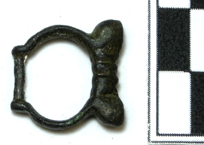 SINGOLO OGGETTO/ fibbia, PERIODIZZAZIONI/ Storia/ Eta' medievale/ Basso Medioevo