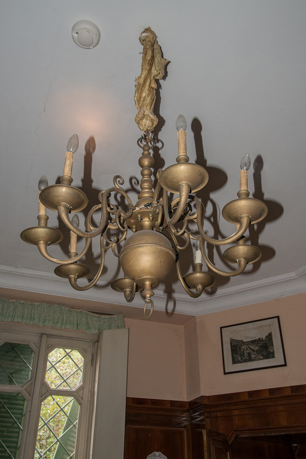 lampadario, in bronzo a otto luci - ambito piemontese (XIX)