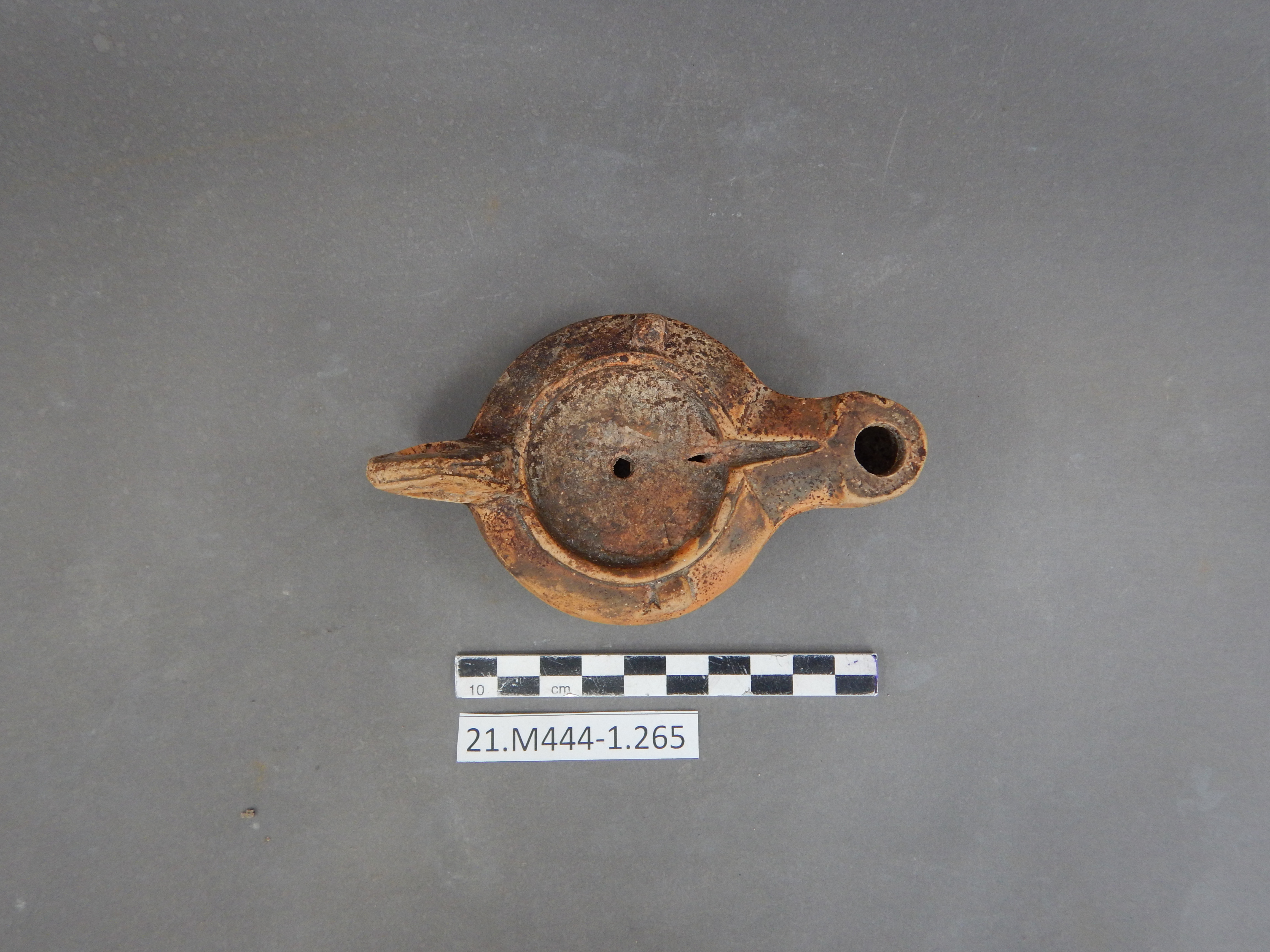 SINGOLO OGGETTO/ lucerna, SECOLI/ I