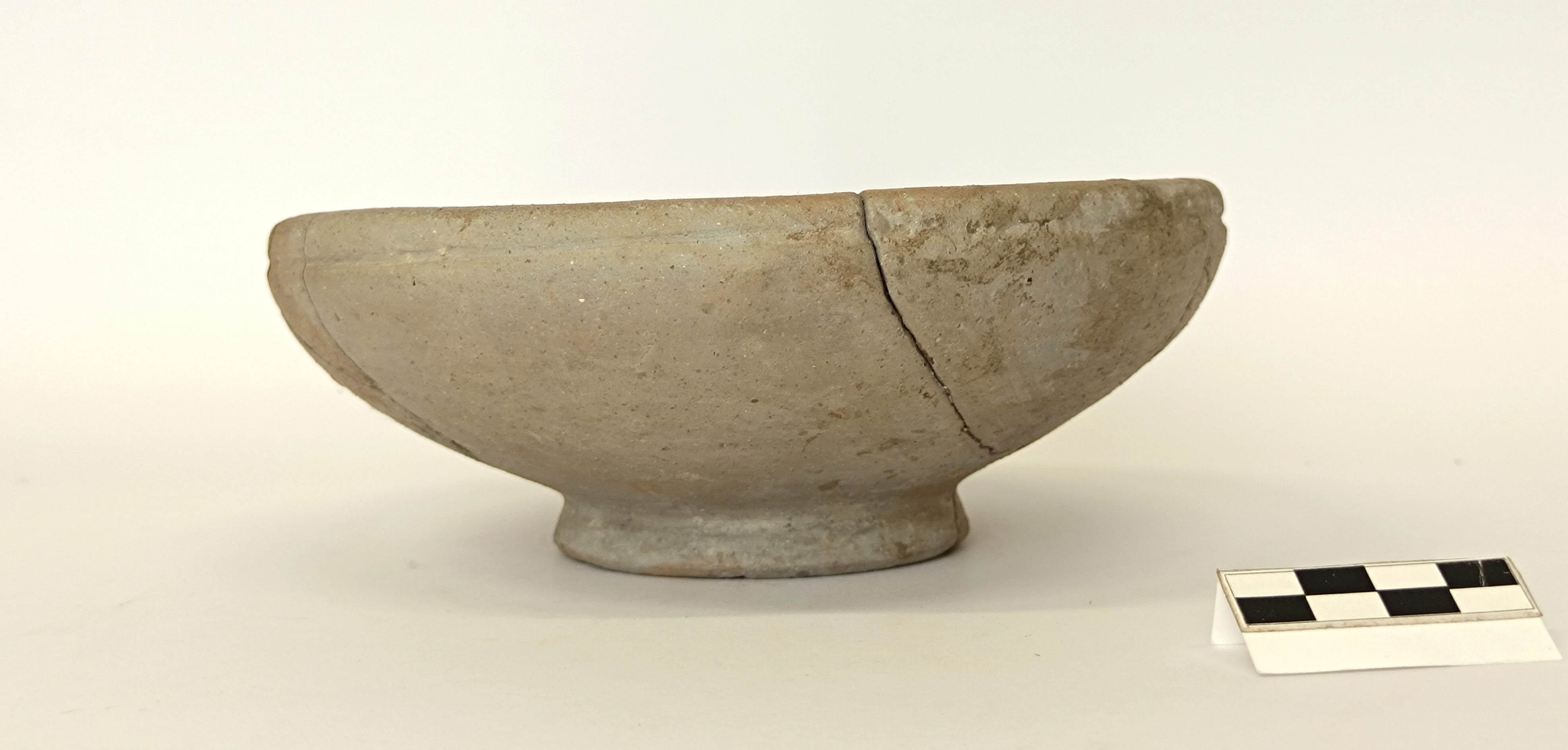 coppa/ a parete convessa - produzione locale (fine/ inizio SECOLI/ ARCHI DI SECOLI/ III a.C.-II a.C)