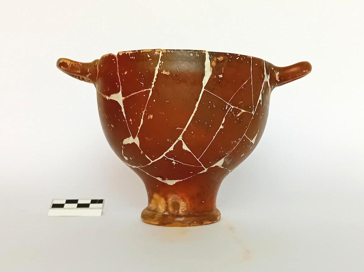 skyphos - produzione locale (fine SECOLI/ III a.C)