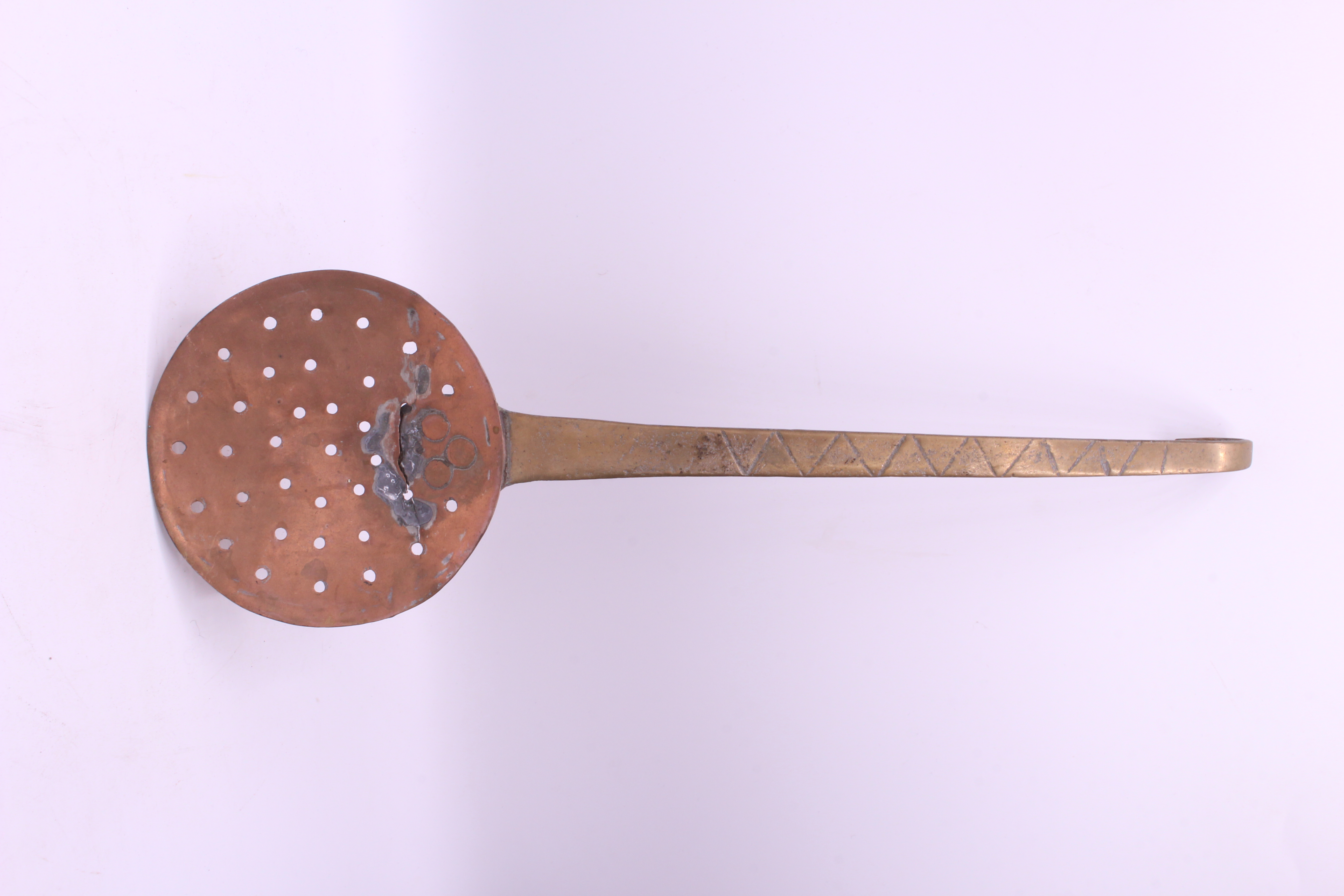 la casulo (SCHIUMAROLA, utensile da cucina, ARREDI E SUPPELLETTILI/ CONTENITORI, RECIPIENTI E OGGETTI DI USO DOMESTICO)