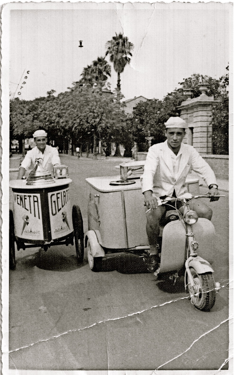 positivo, Gelatieri con carretto a pedali e carretto motorizzato di Famiglia Gianfranco Lazzaris (XX)