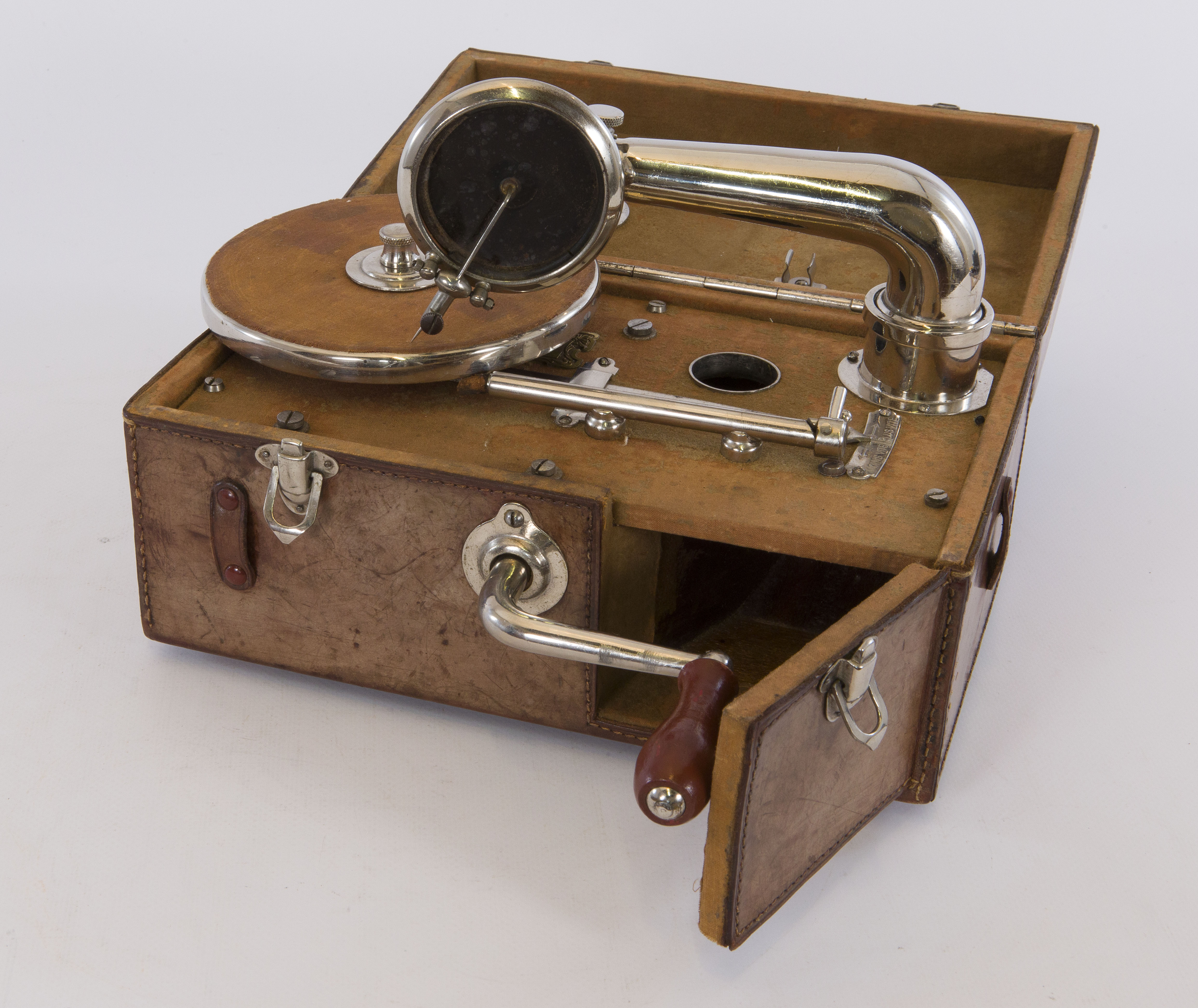 grammofono, portatile di Pathé Frères (prima metà XX)