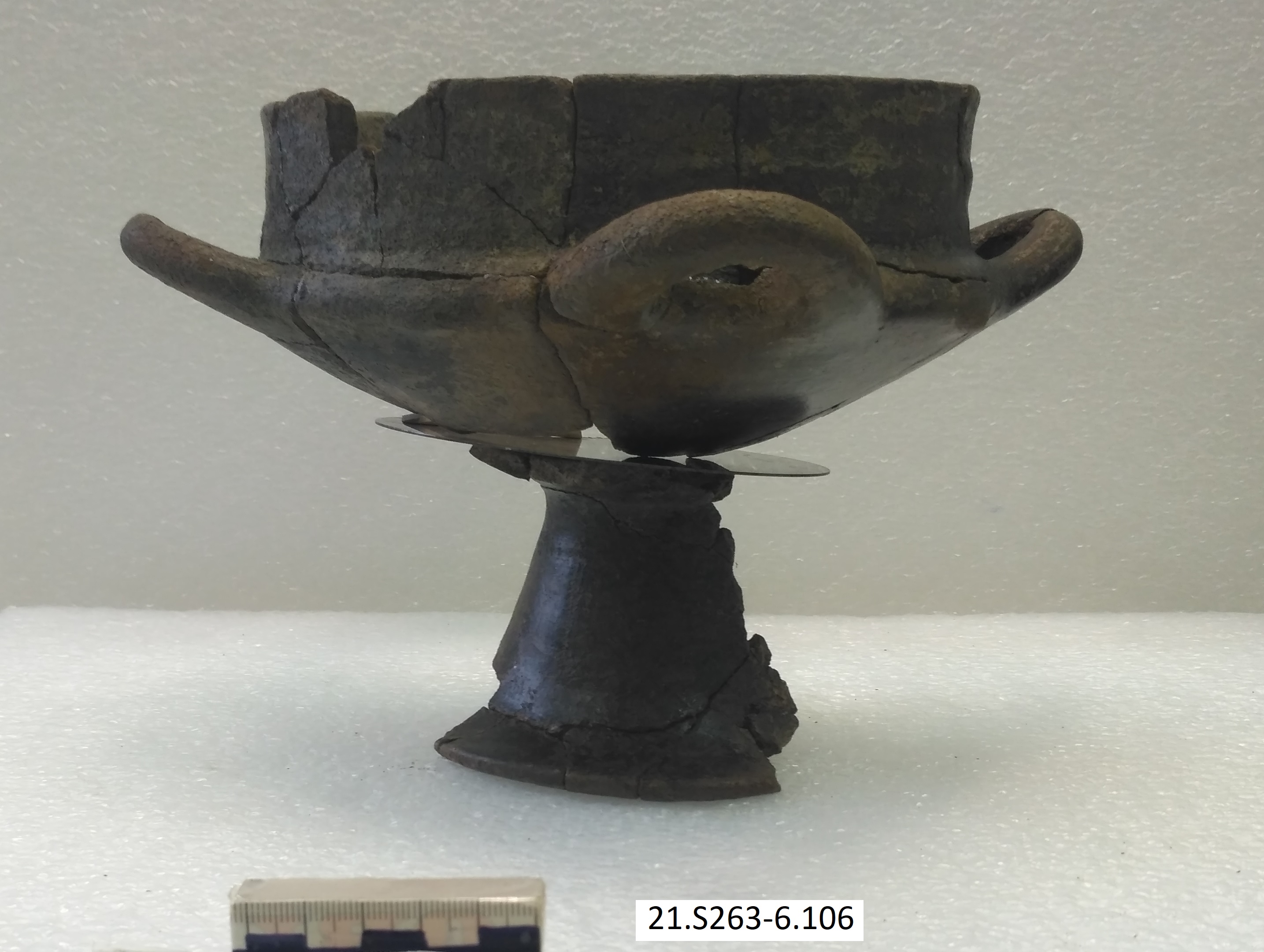 SINGOLO OGGETTO/ vaso, SECOLI/ VII a.C