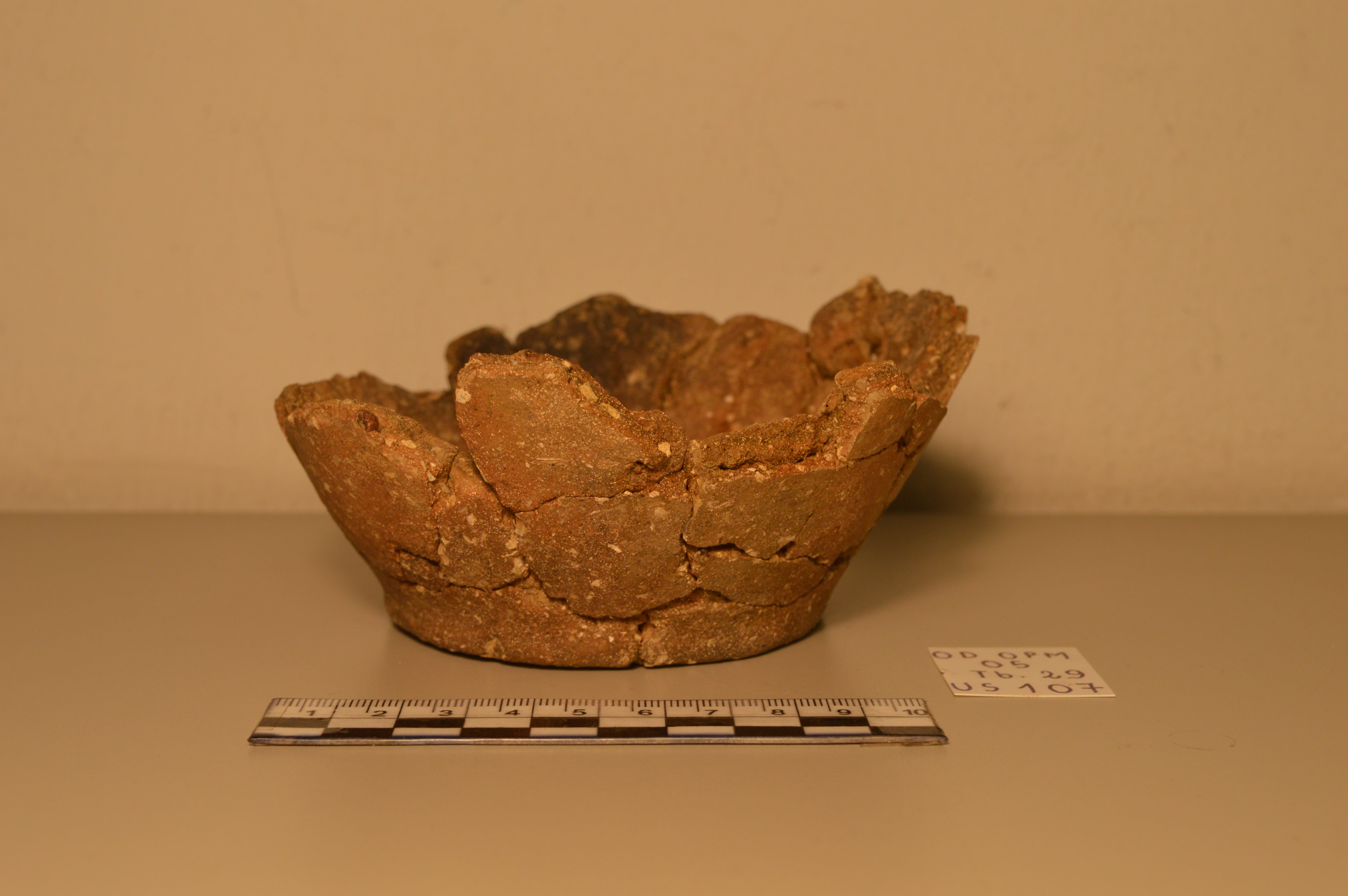 SINGOLO OGGETTO/ olla, PERIODIZZAZIONI/ PROTOSTORIA/ Età del Ferro/ Media età del Ferro