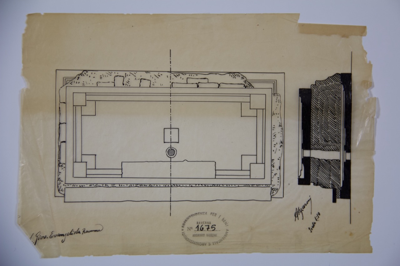 disegno architettonico, Rilievo del basamento dell'altare della basilica di San Giovanni Evangelista di Ravenna di Azzaroni, Alessandro (XX)