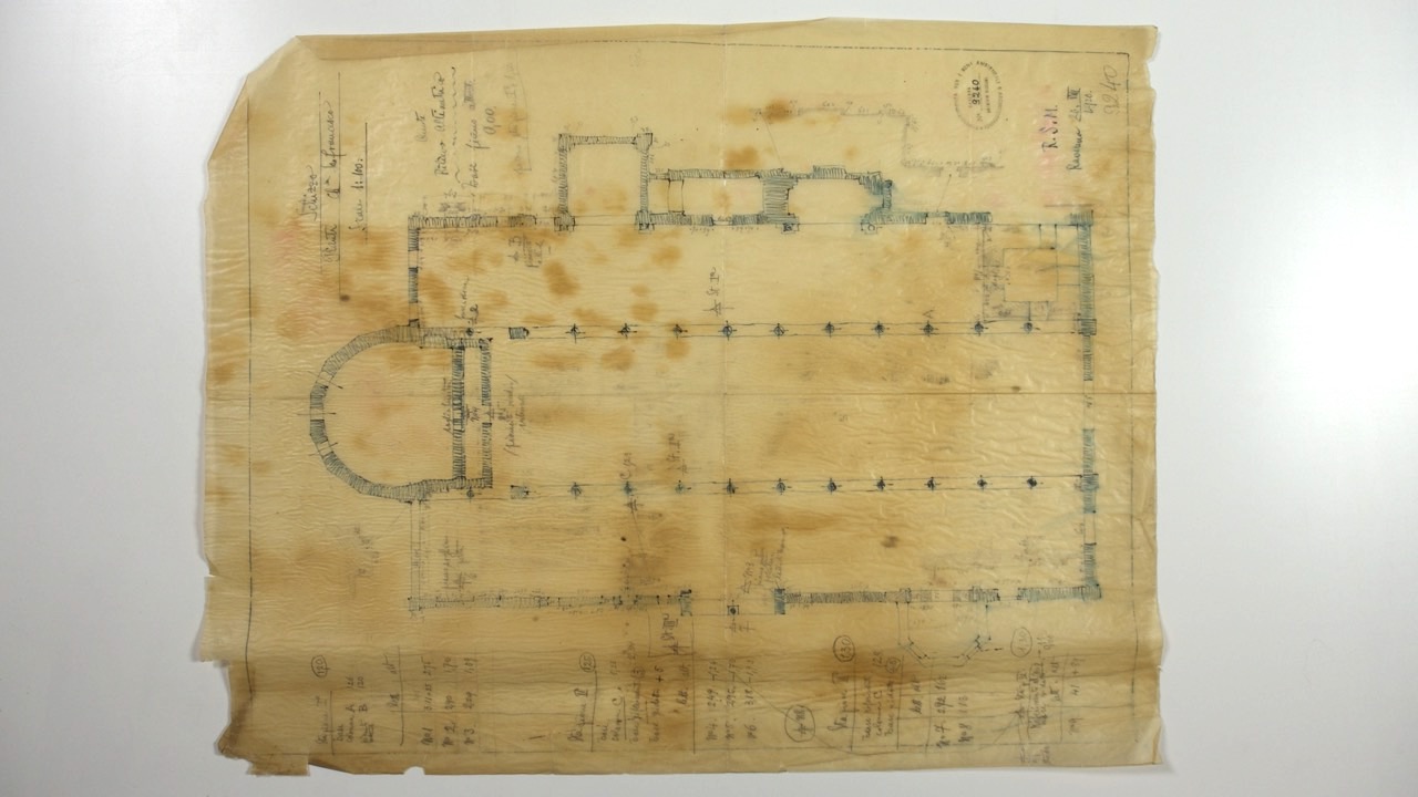 disegno architettonico, Schizzo della pianta con le stazioni e le basi di rilevamento della basilica di San Francesco di Ravenna di Anonimo italiano (XX)