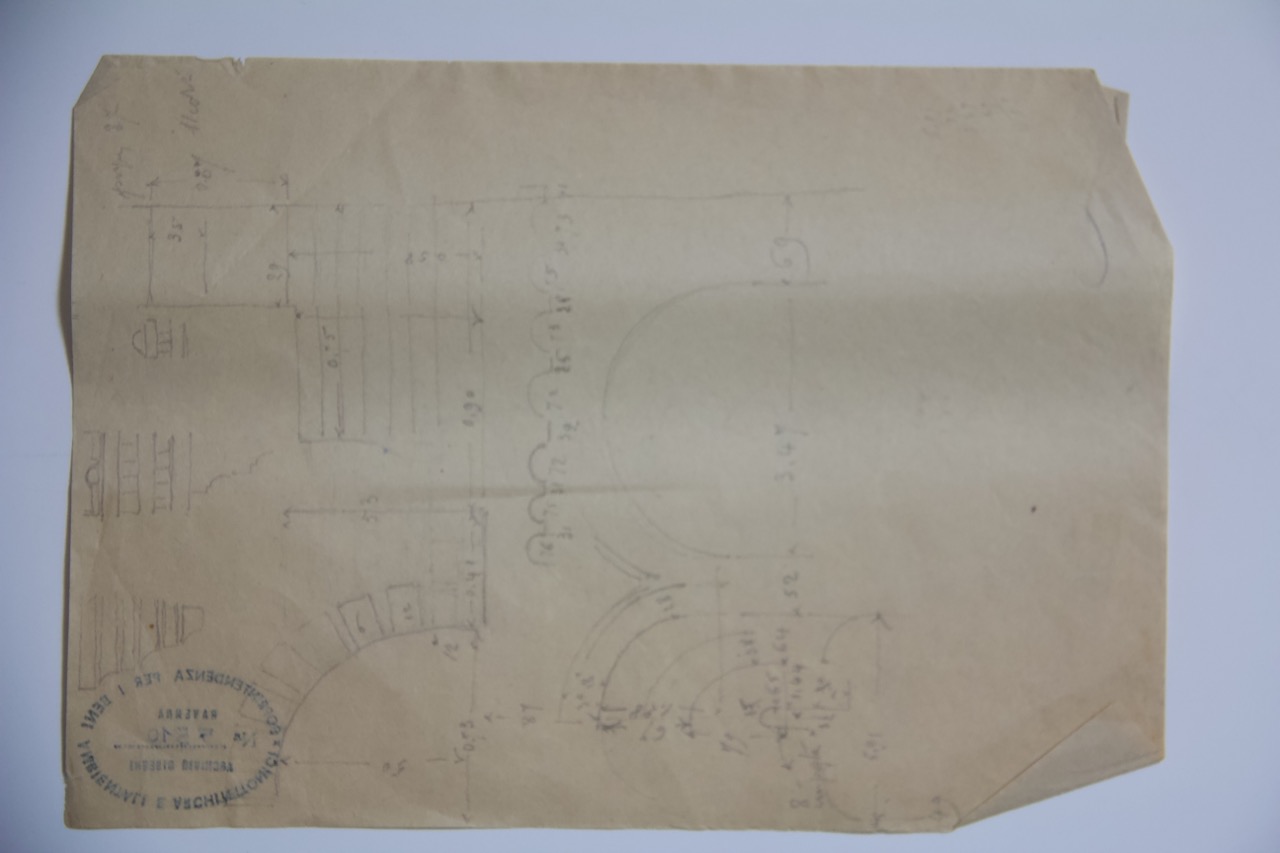 disegno architettonico, Rilievo delle arcate contenenti le finestre della basilica di San Giovanni Evangelista di Ravenna di Azzaroni, Alessandro (XX)
