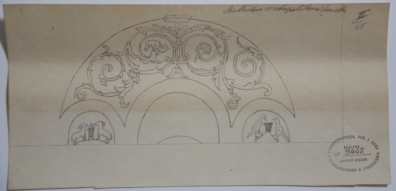disegno architettonico, Decorazione a stucco nella lunetta del Battistero Neoniano di Ravenna di Anonimo italiano (XIX-XX)