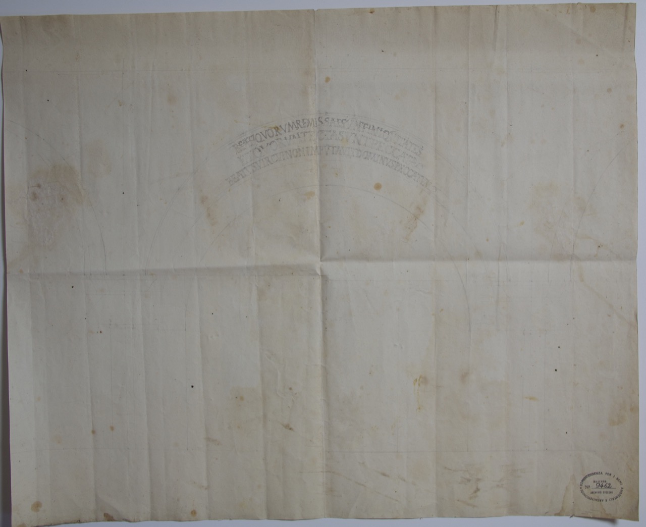 disegno architettonico, Iscrizione sul fronte di un arco in mosaico del Battistero Neoniano di Ravenna di Anonimo italiano (XIX-XX)