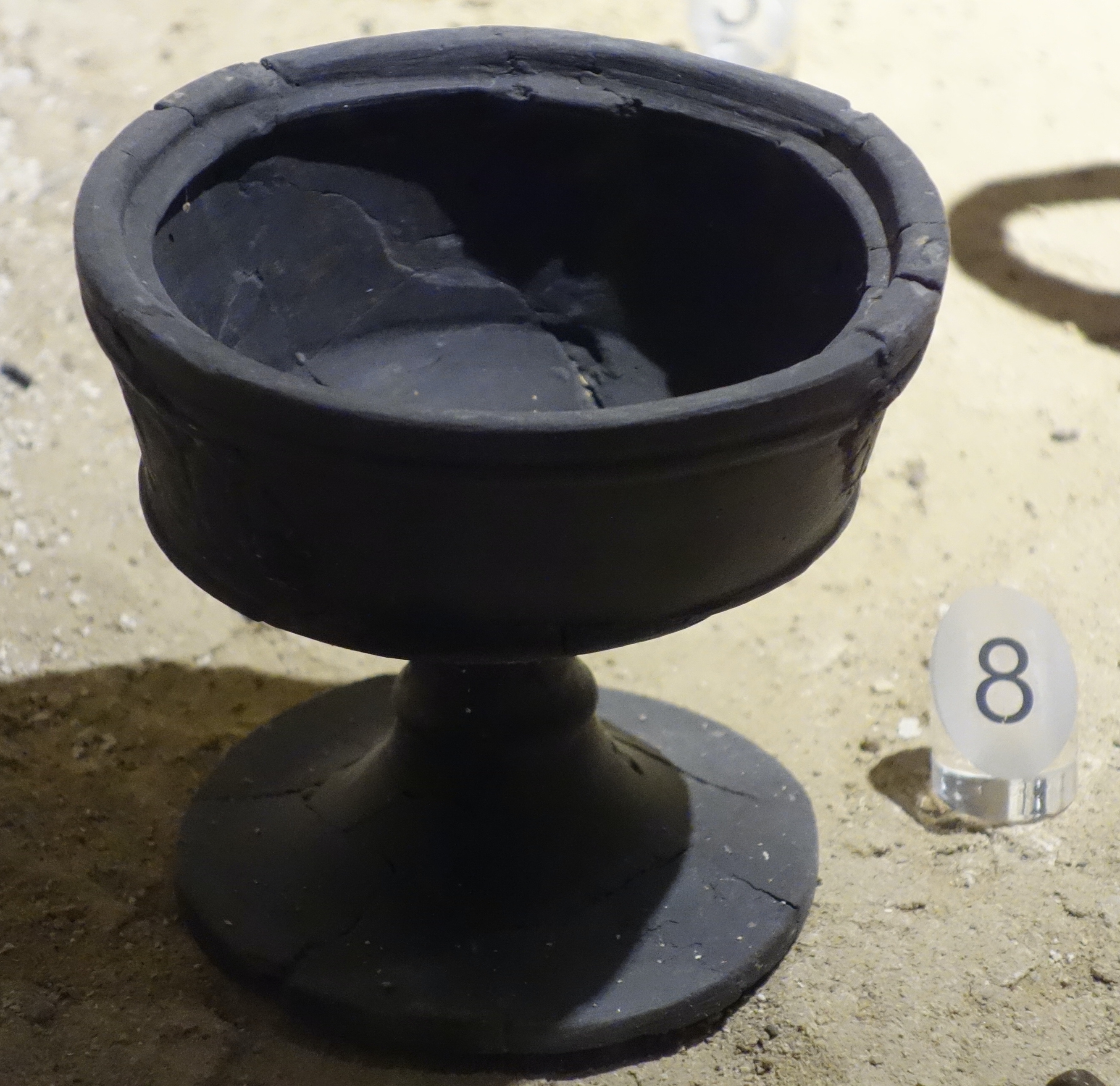 SINGOLO OGGETTO/ calice, SECOLI/ VII a.C