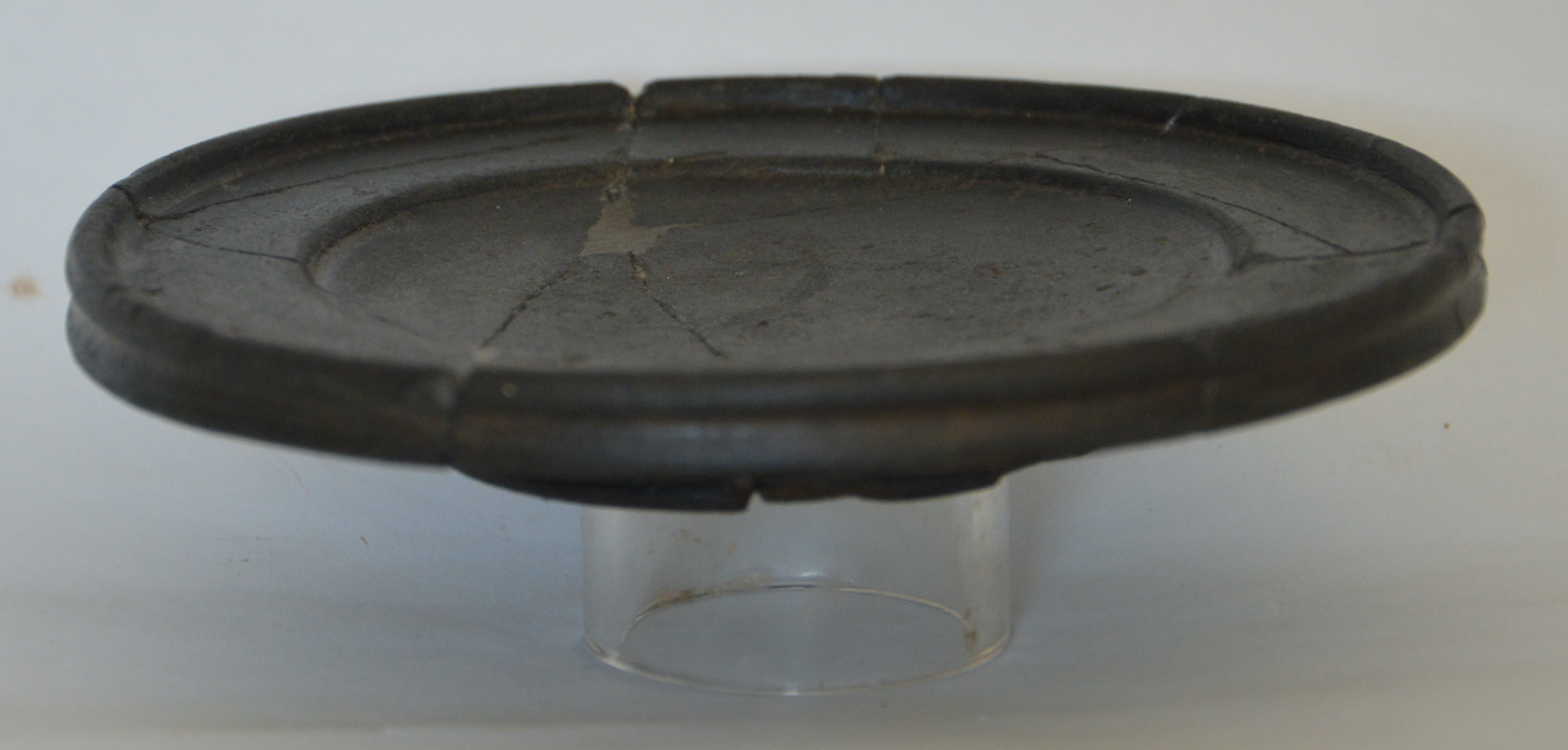 SINGOLO OGGETTO/ piatto, SECOLI/ V a.C