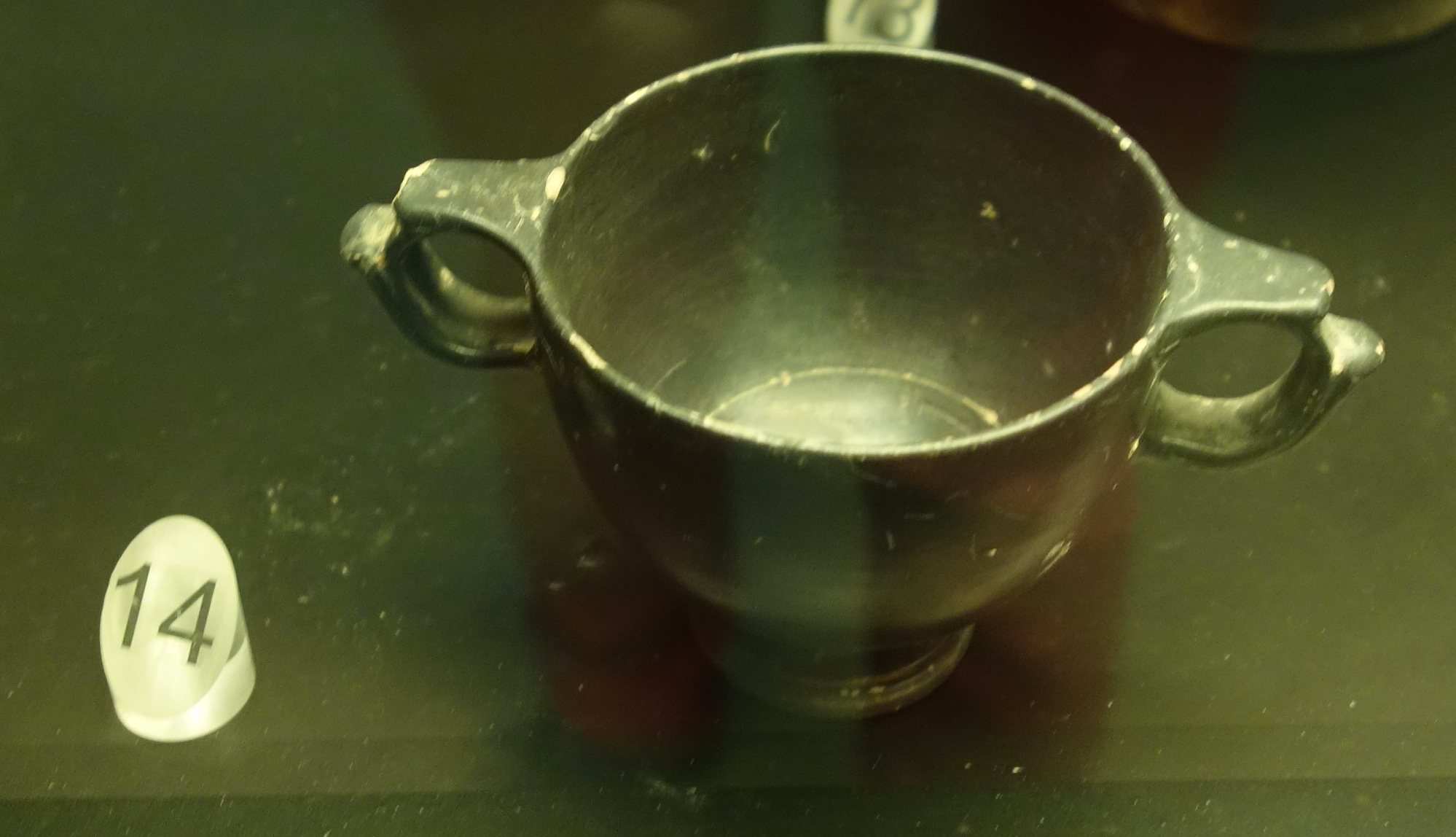 SINGOLO OGGETTO/ kylix, SECOLI/ III a.C