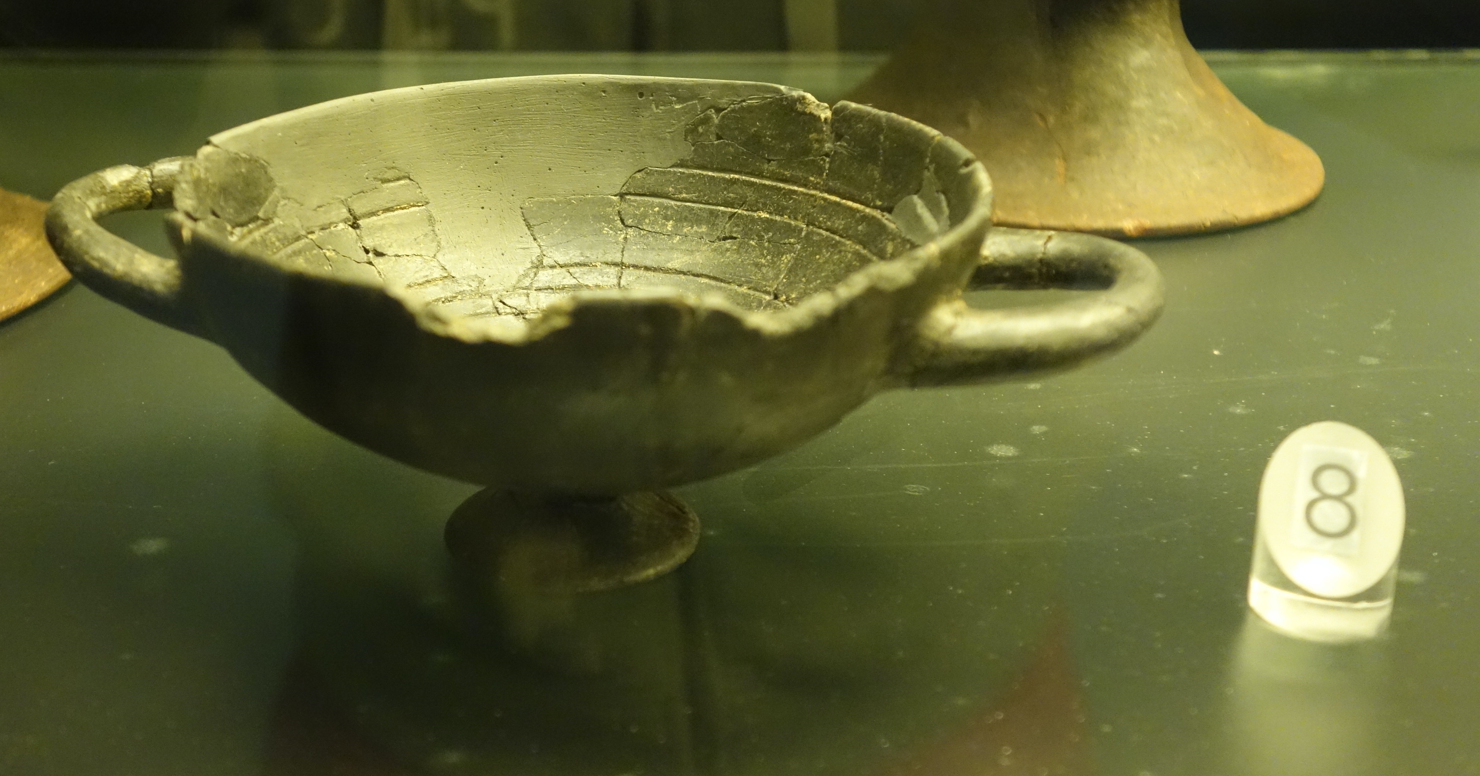 SINGOLO OGGETTO/ coppa, SECOLI/ VII a.C