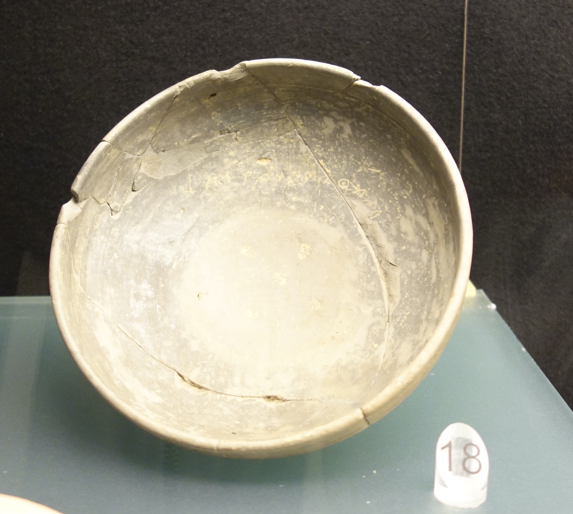 SINGOLO OGGETTO/ ciotola, SECOLI/ IV a.C