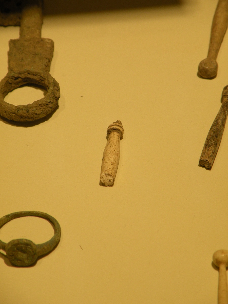 SINGOLO OGGETTO/ spillone, PERIODIZZAZIONI/ STORIA/ Età antica/ Età romana