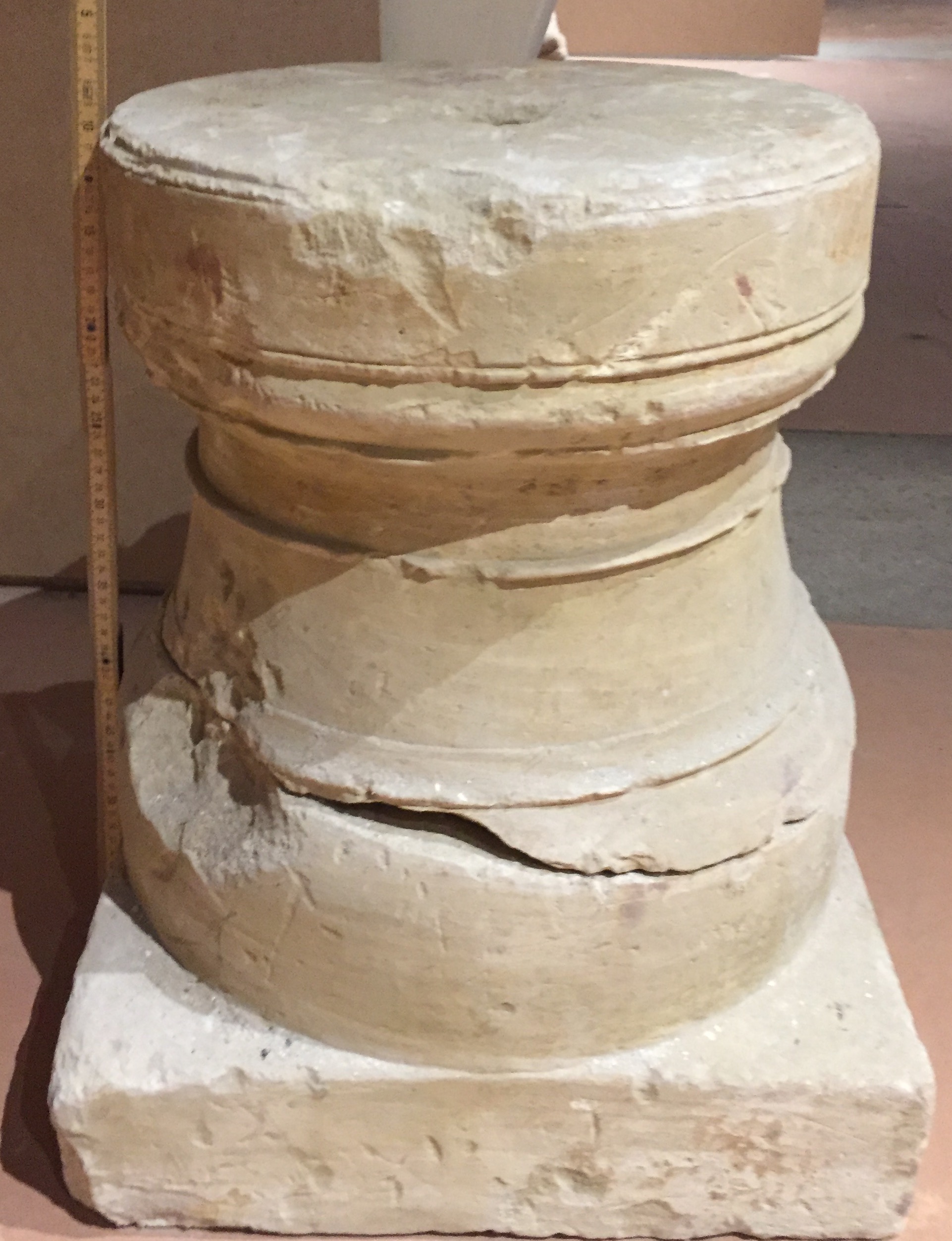 SINGOLO OGGETTO/ base, SECOLI/ II a.C