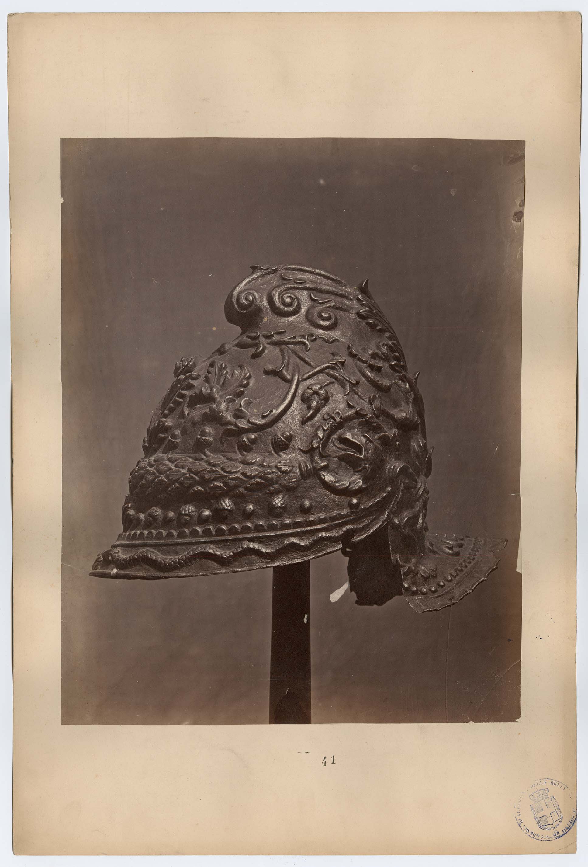 Torino - Armeria Reale - Armi difensive - Armature (parti) - Elmi - E33 (positivo) di Anonimo (terzo quarto XIX)